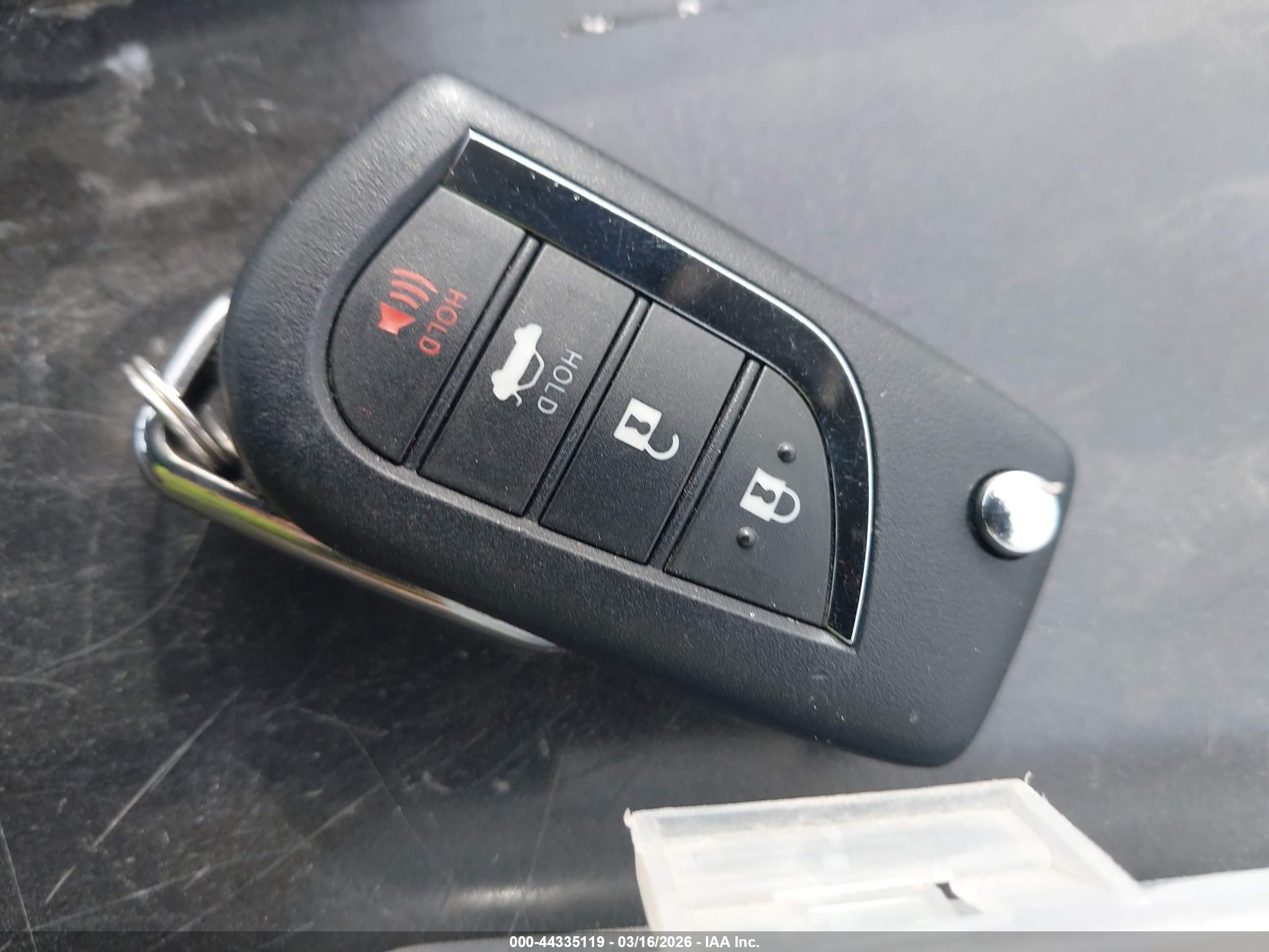 TOYOTA COROLLA image 11