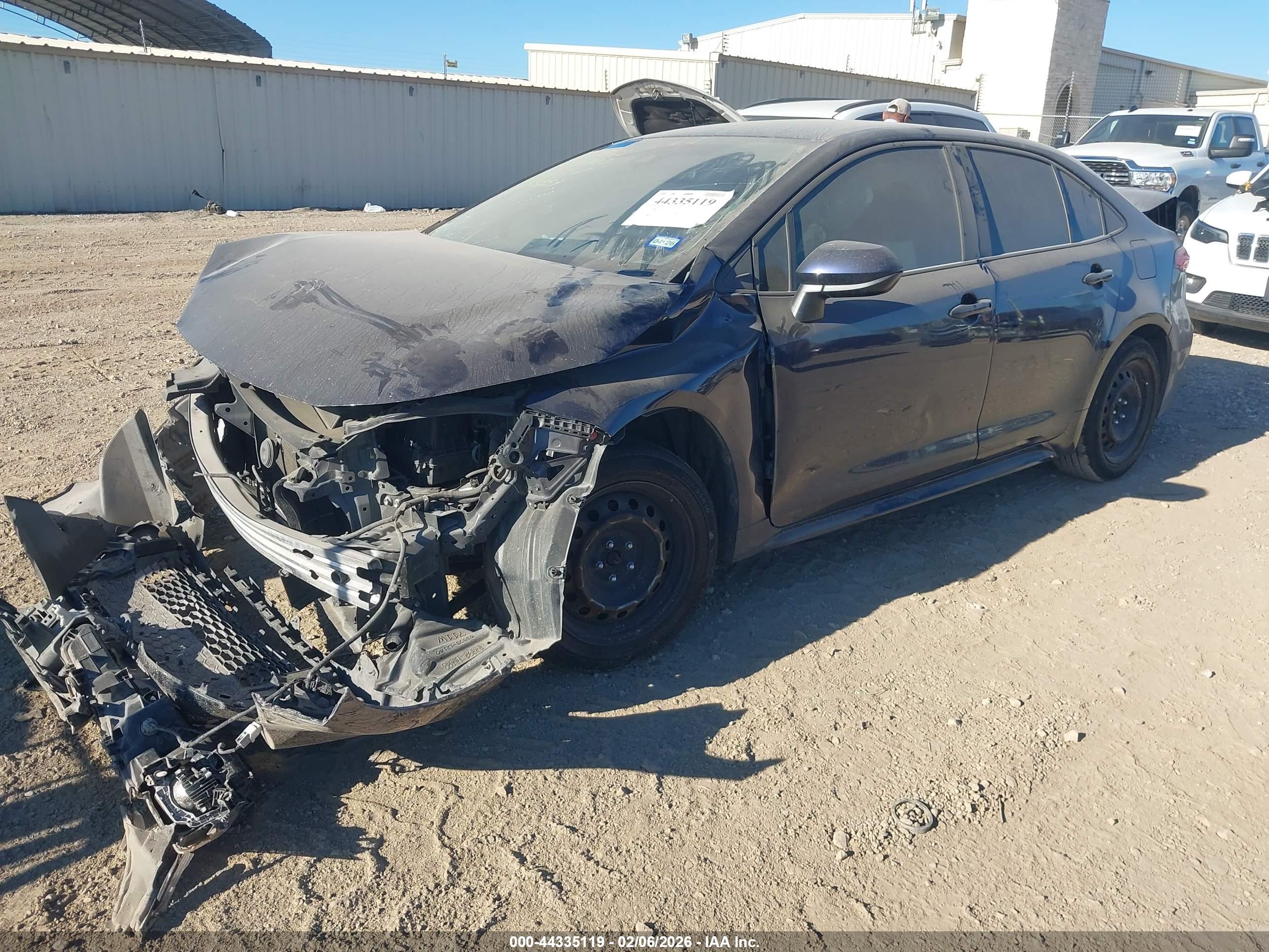 TOYOTA COROLLA image 2