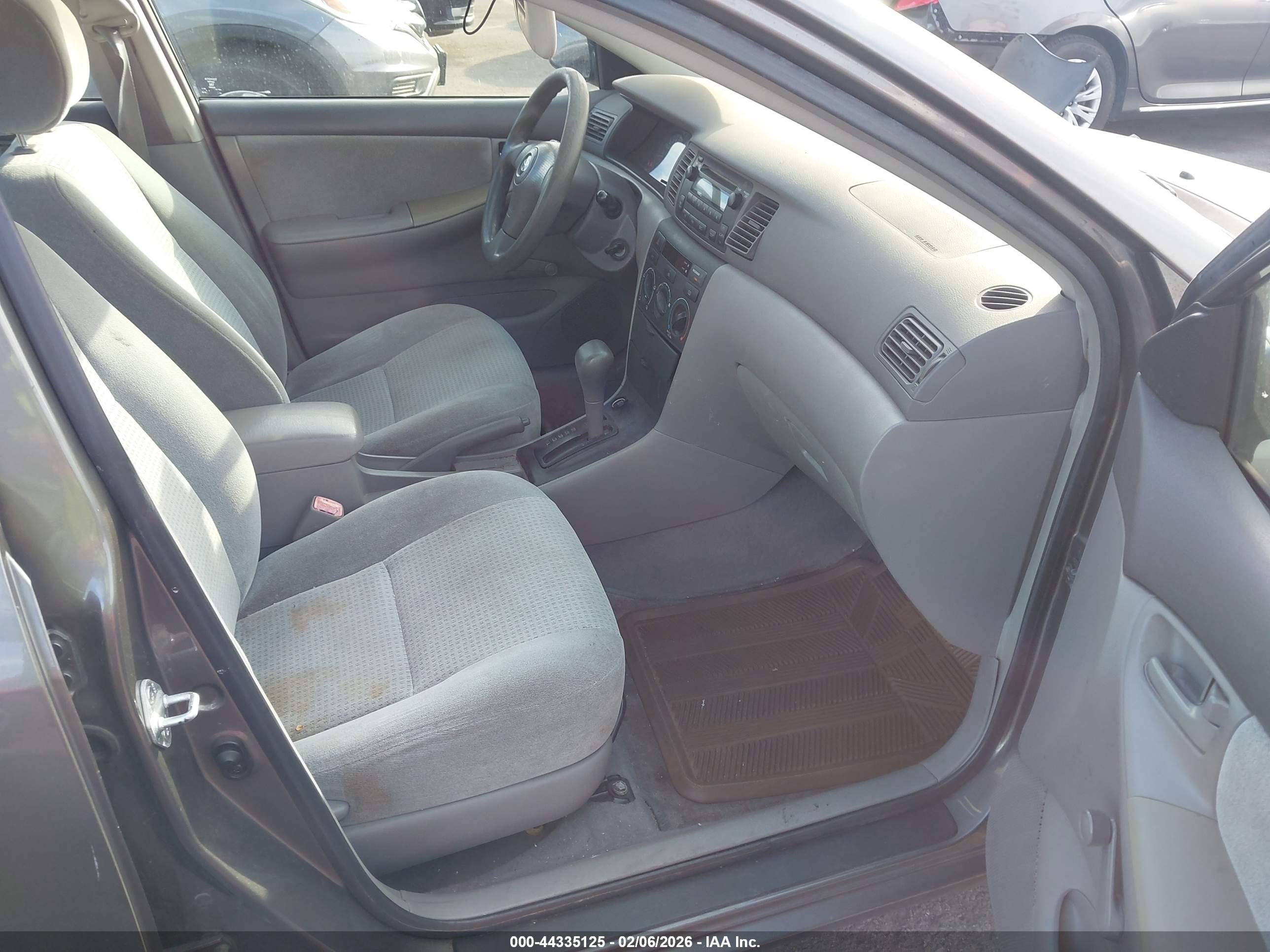TOYOTA COROLLA image 5