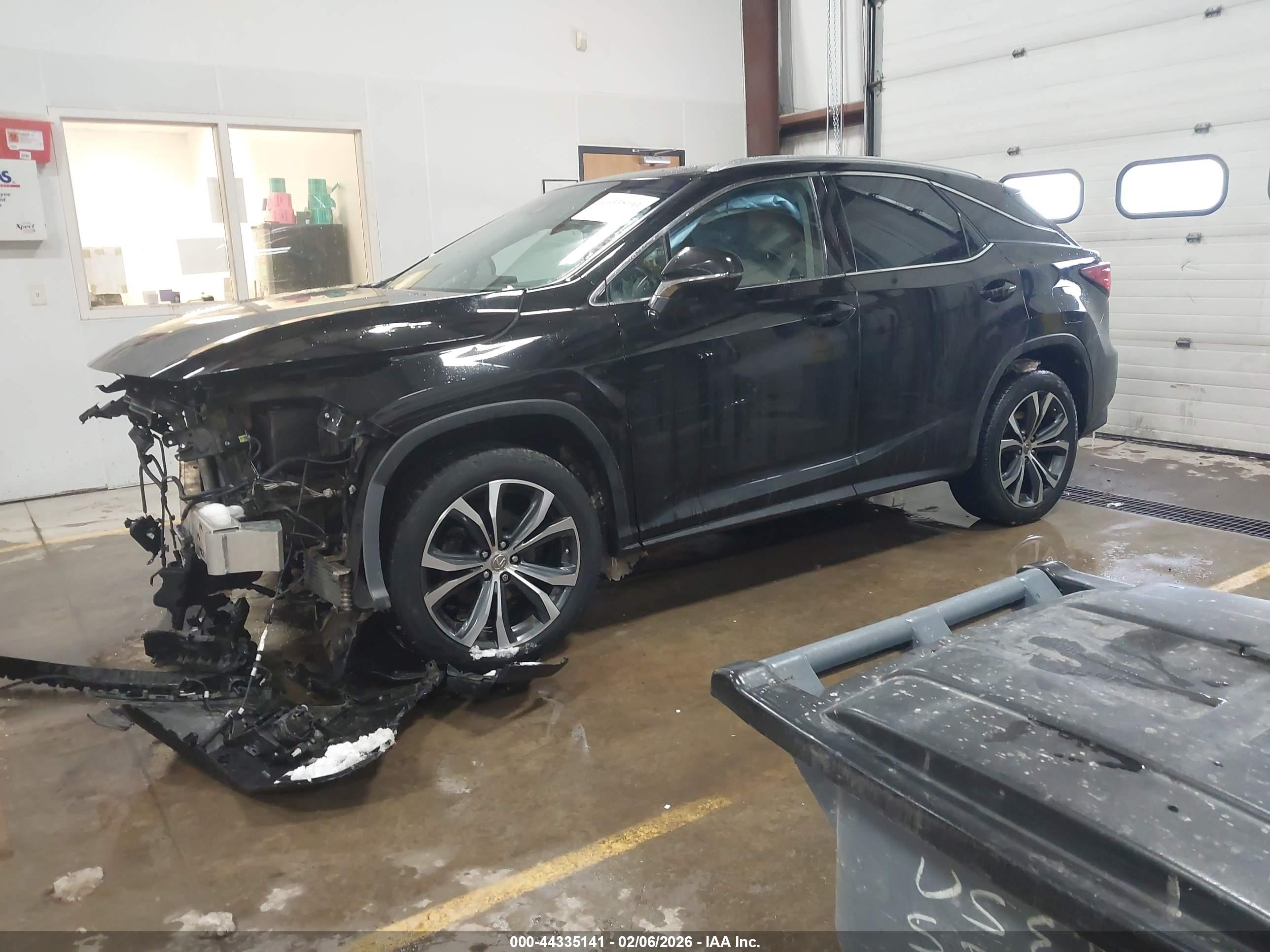 LEXUS RX image 2