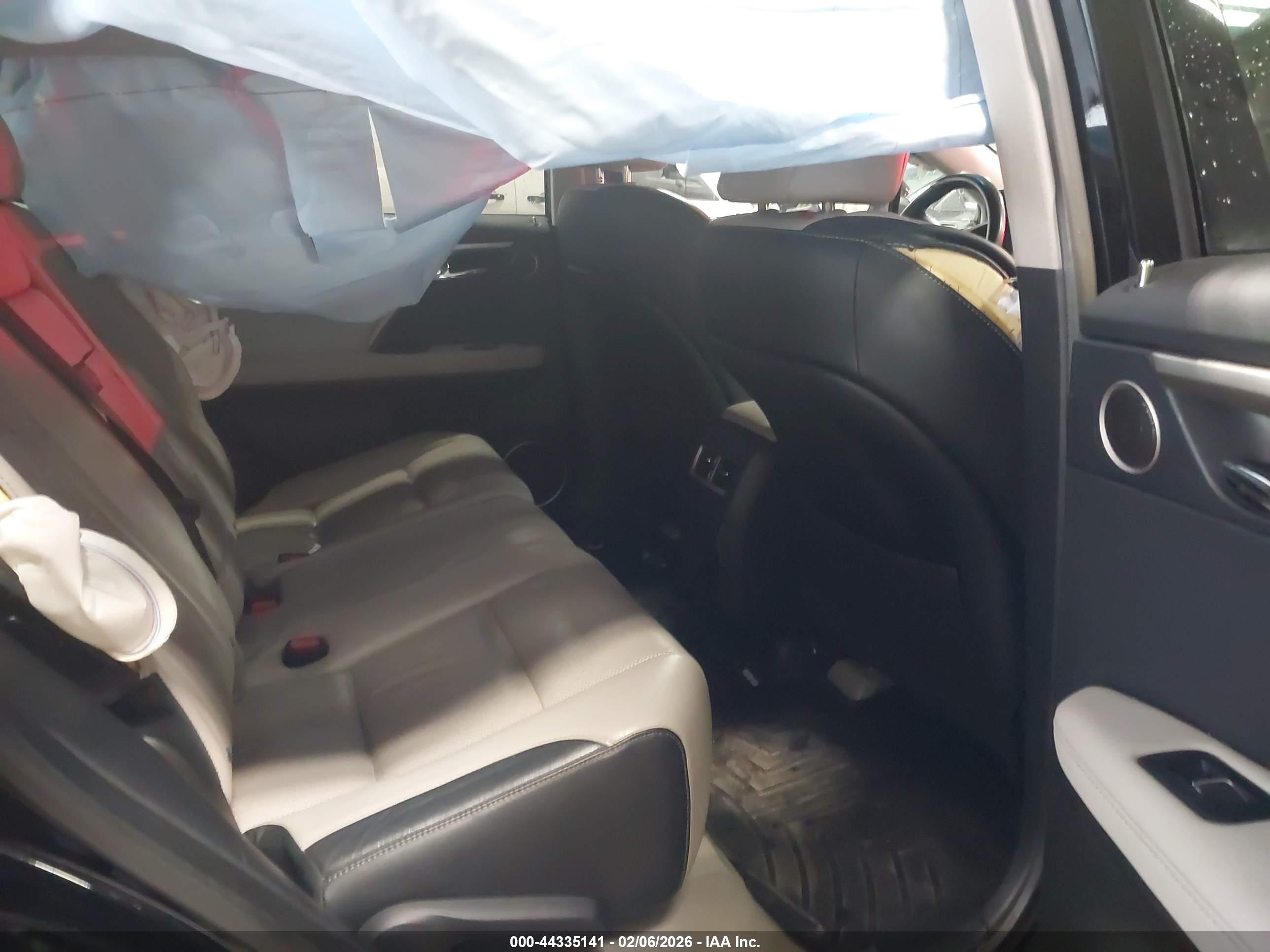 LEXUS RX image 8