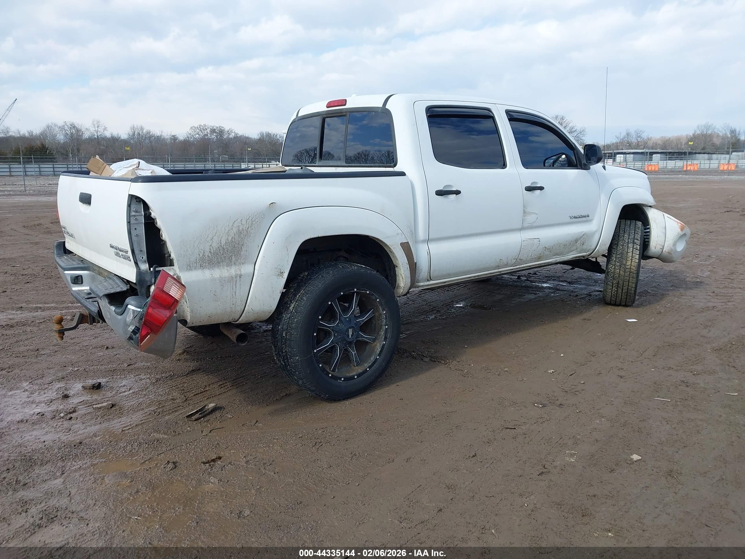 TOYOTA TACOMA image 4