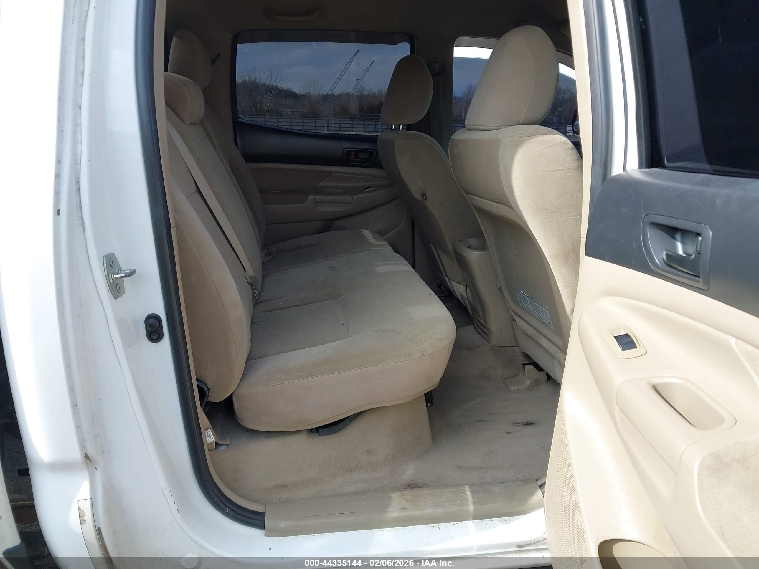 TOYOTA TACOMA image 8
