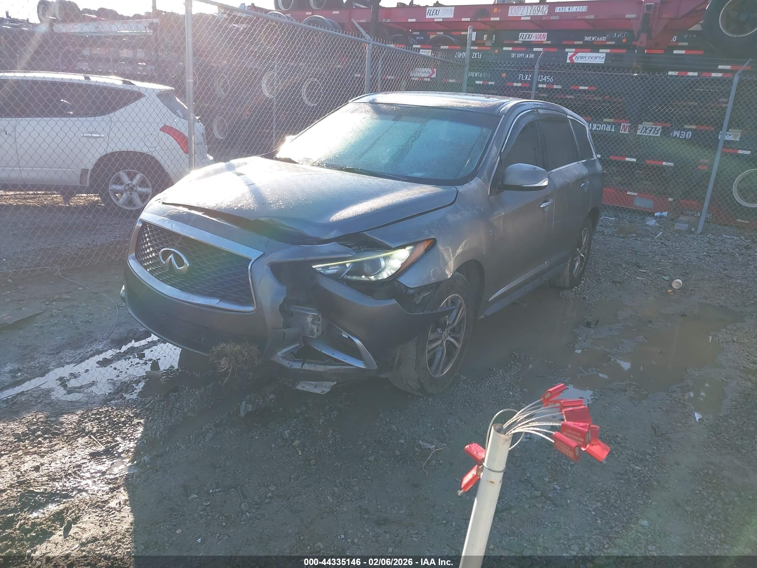 INFINITI QX60 image 2