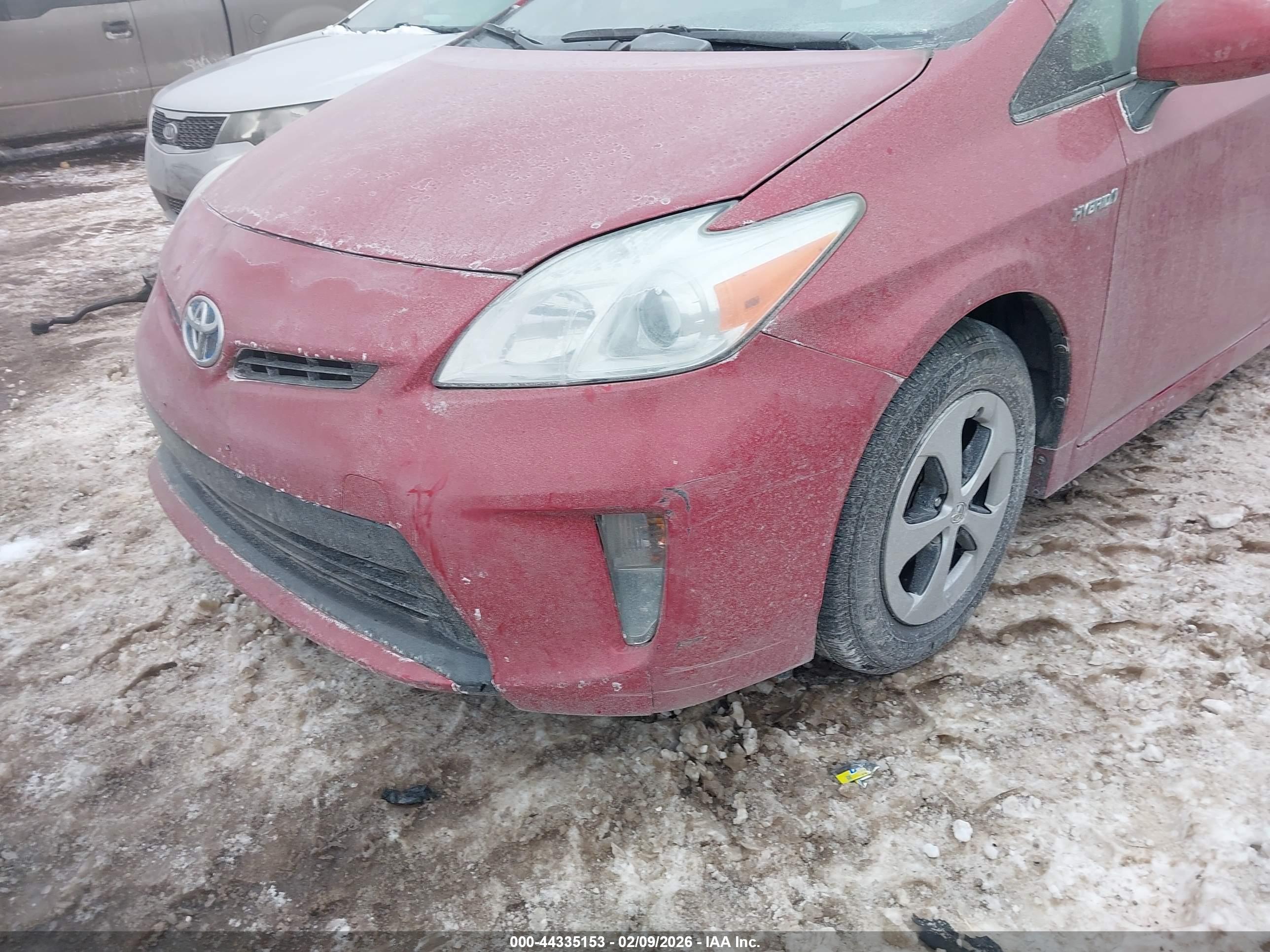 TOYOTA PRIUS image 6