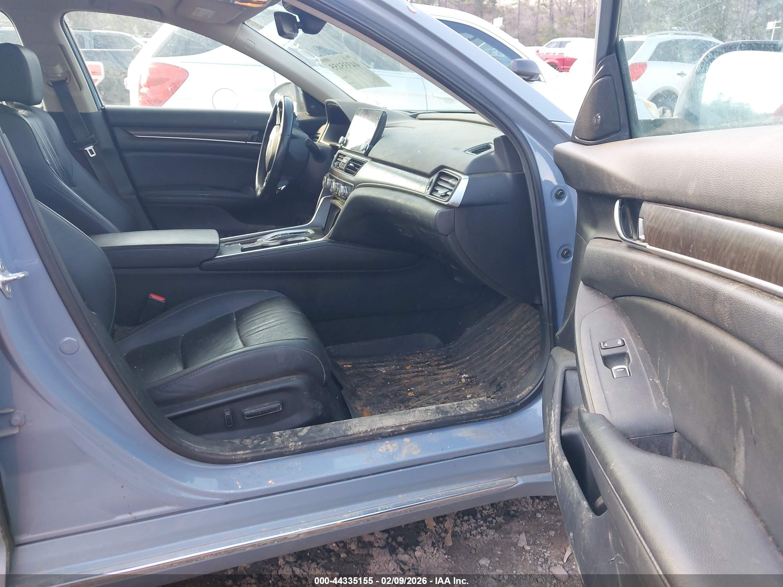 HONDA ACCORD image 5