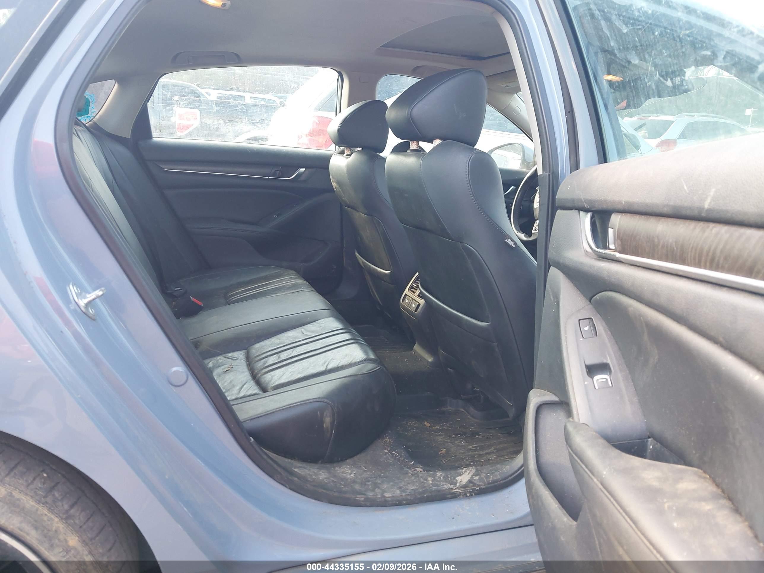 HONDA ACCORD image 8