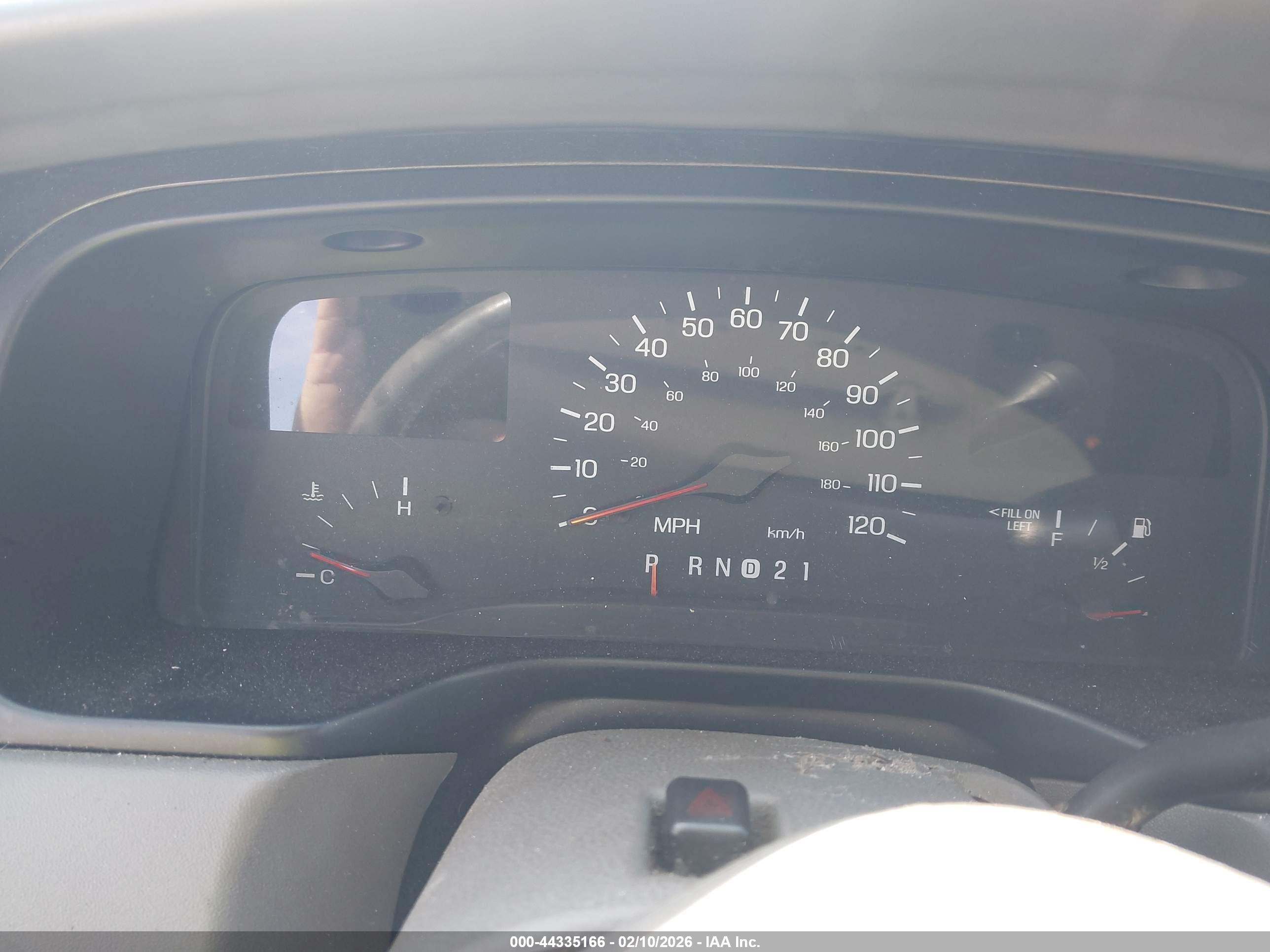 LINCOLN TOWN image 7