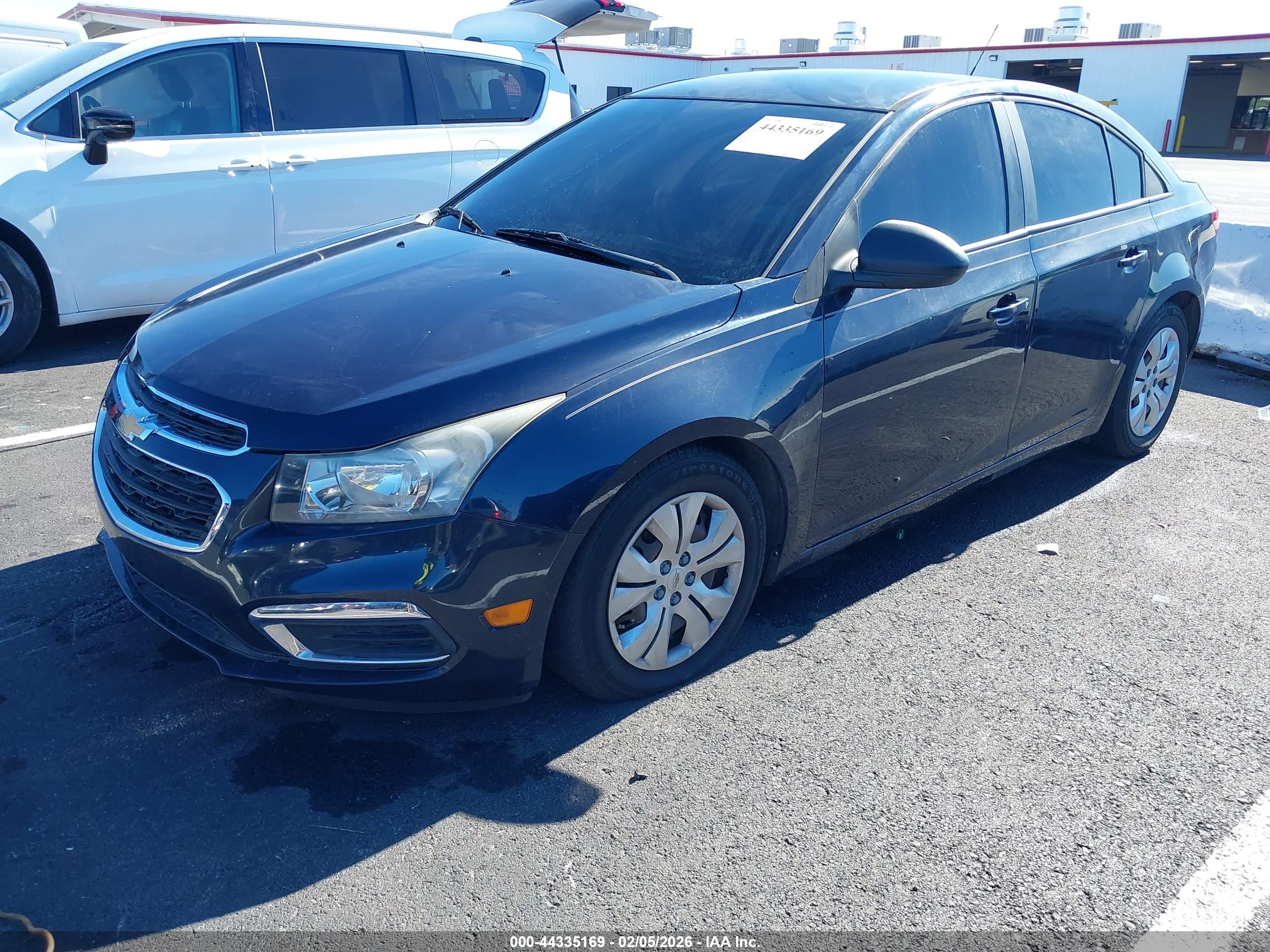 CHEVROLET CRUZE image 2