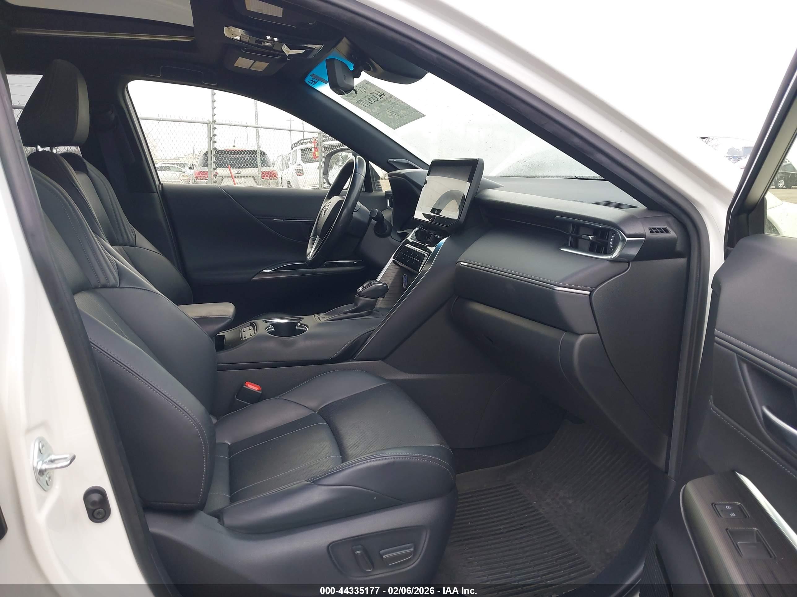 TOYOTA VENZA image 5