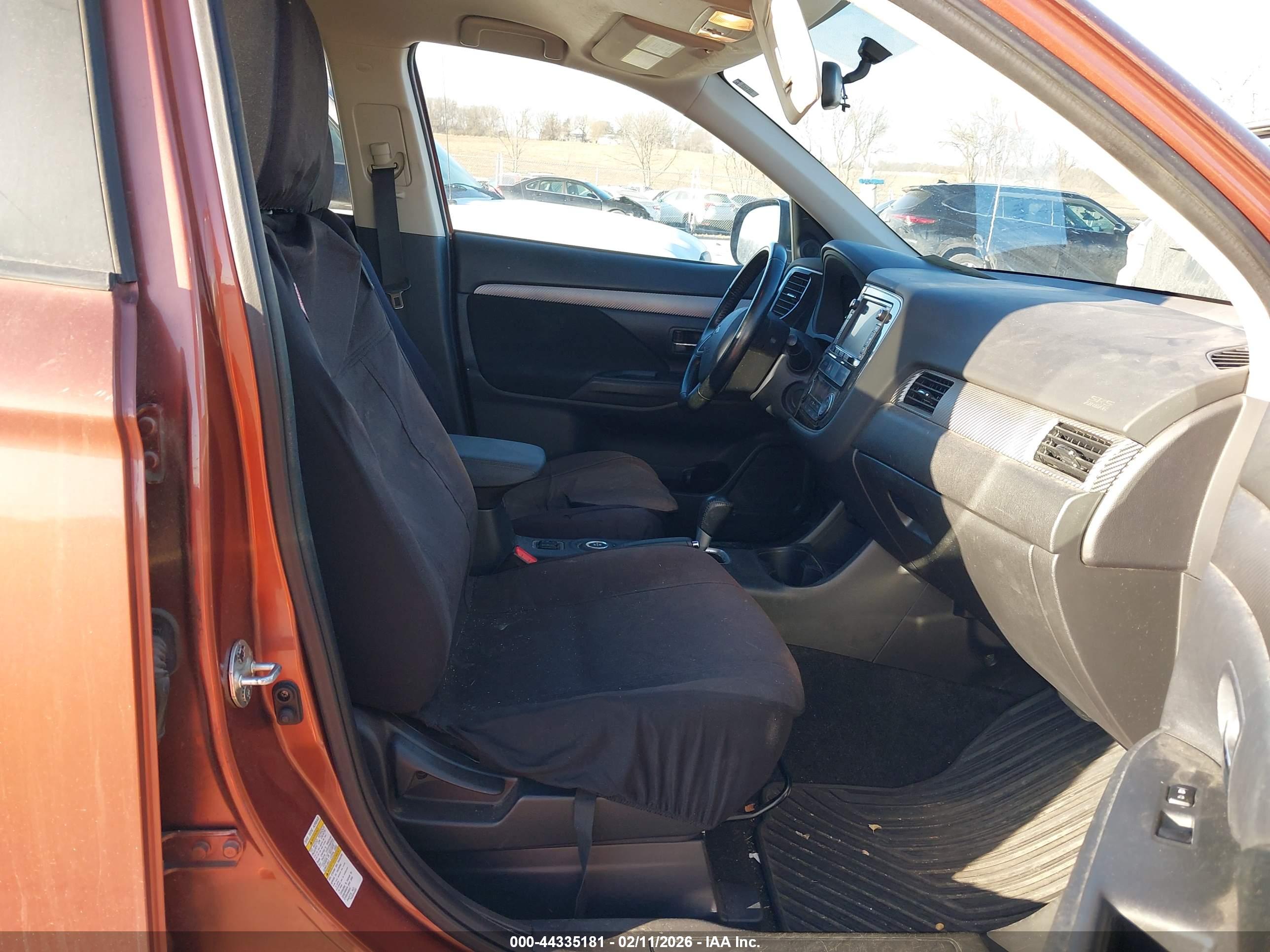 MITSUBISHI OUTLANDER image 5