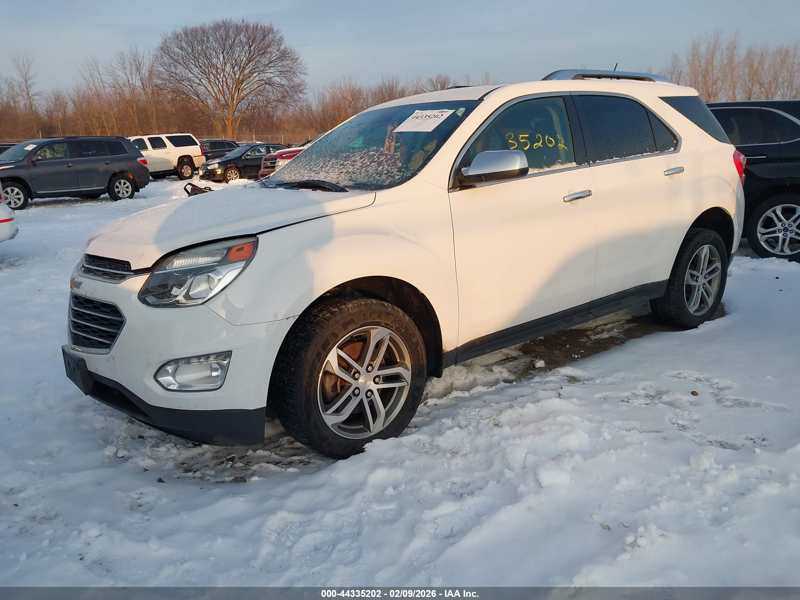 CHEVROLET EQUINOX image 2