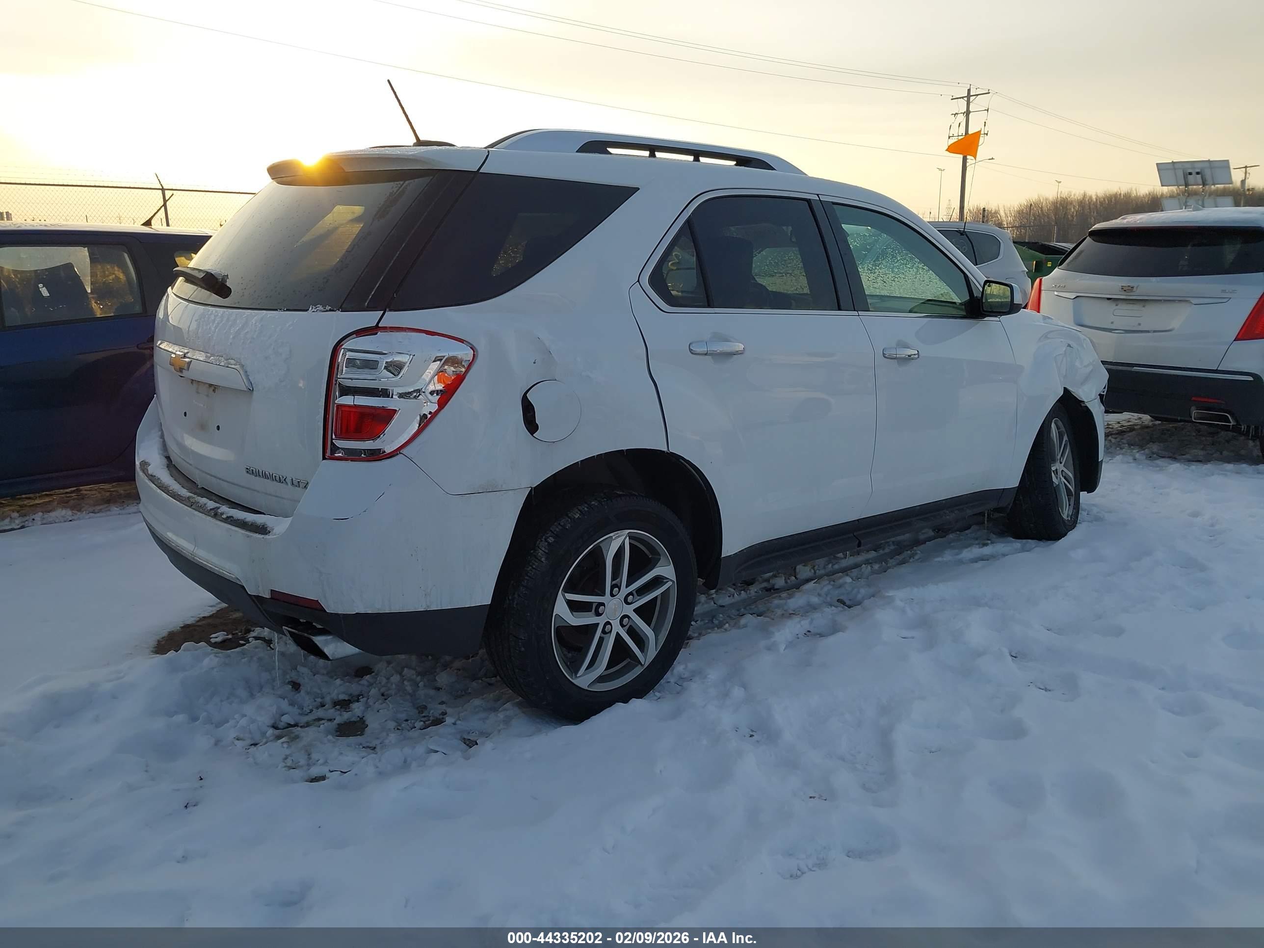 CHEVROLET EQUINOX image 4
