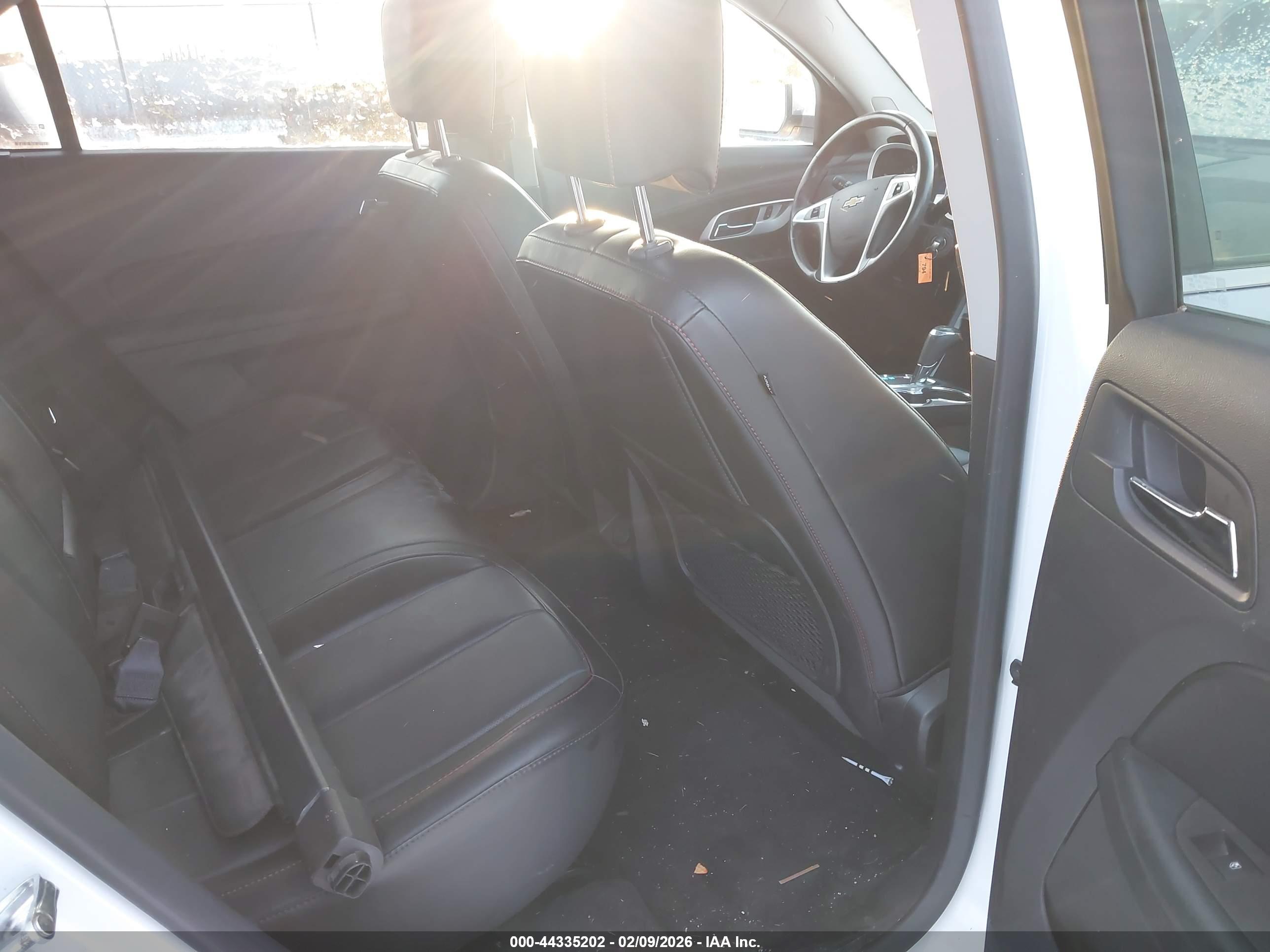 CHEVROLET EQUINOX image 8