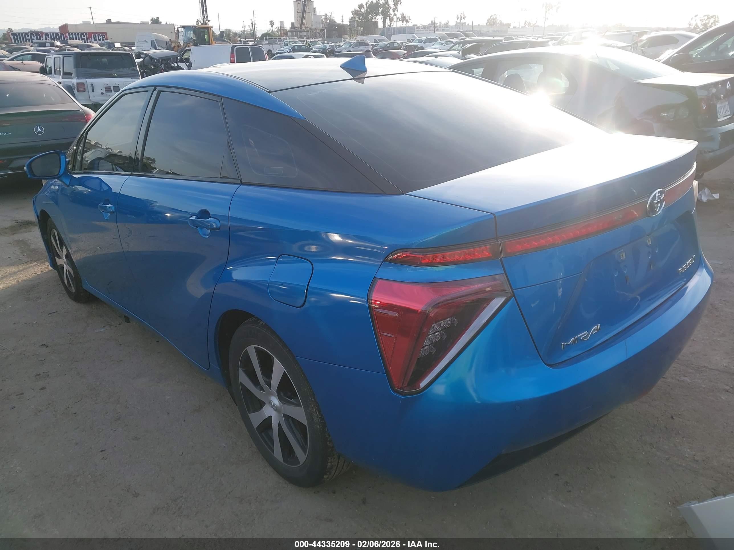 TOYOTA MIRAI image 3