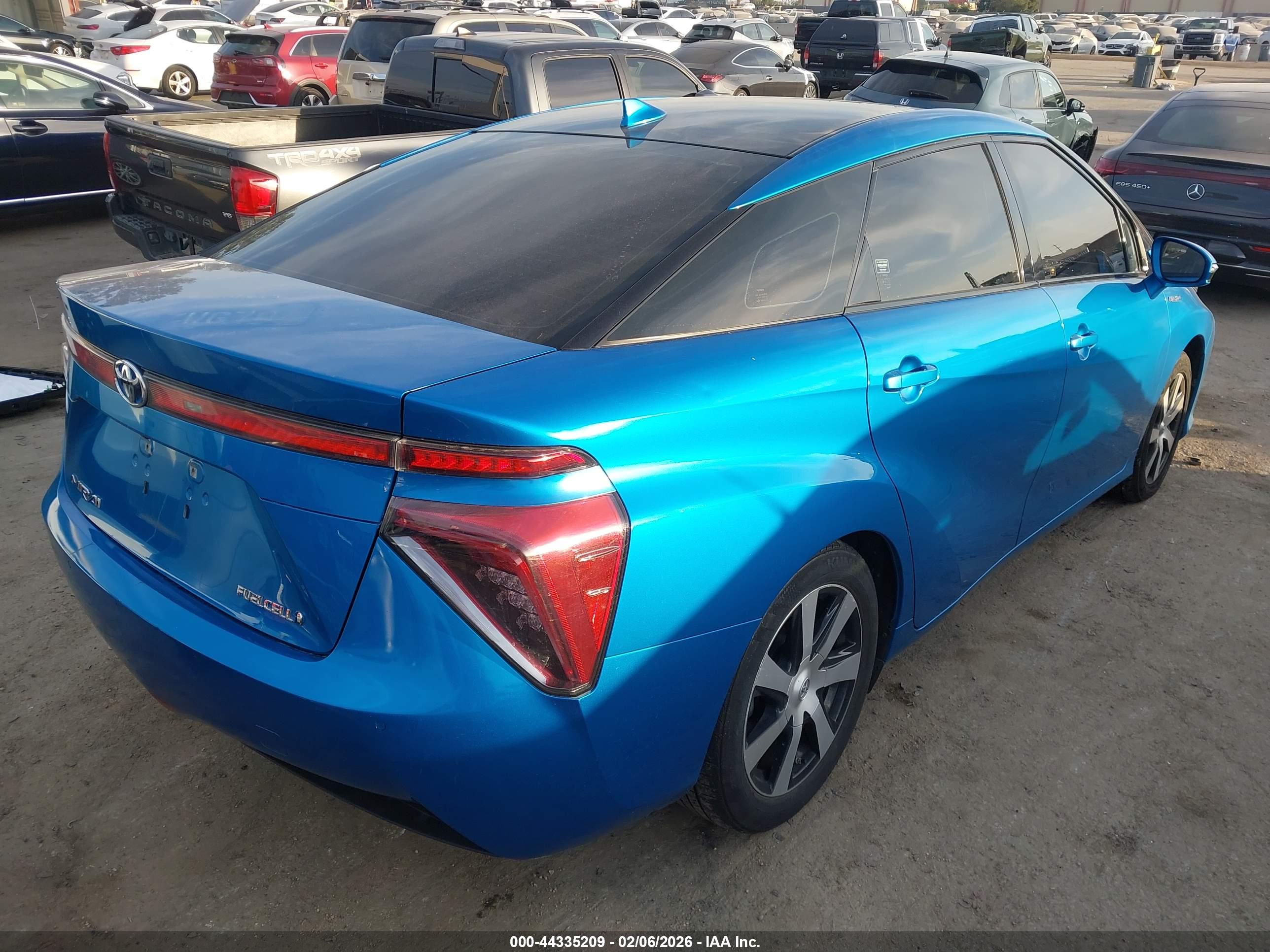 TOYOTA MIRAI image 4