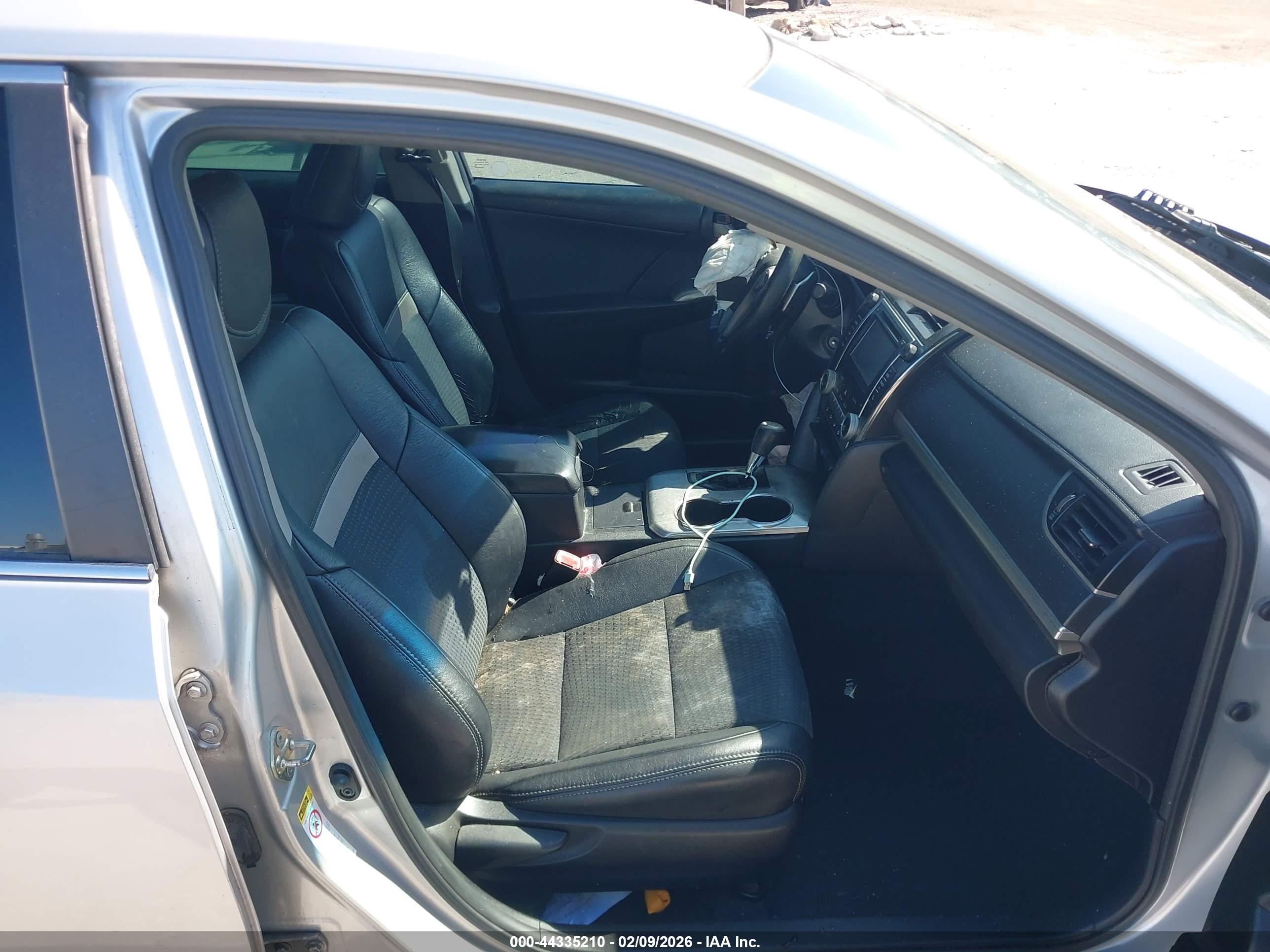 TOYOTA CAMRY image 5
