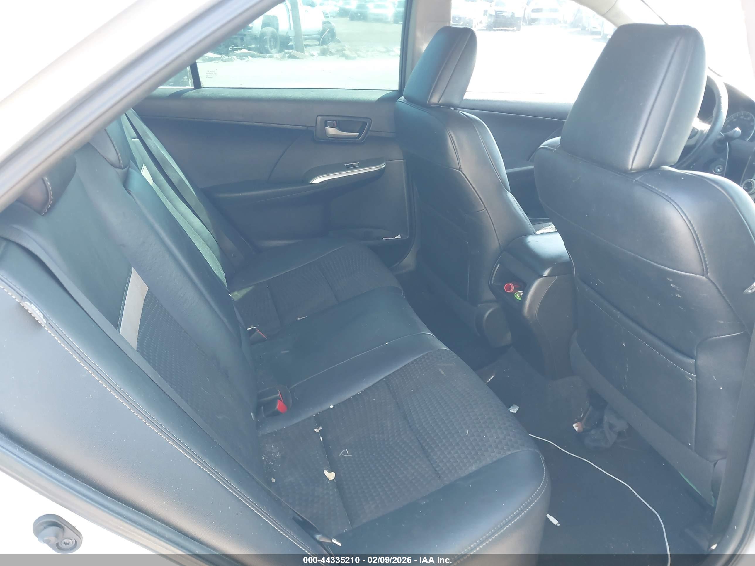 TOYOTA CAMRY image 8