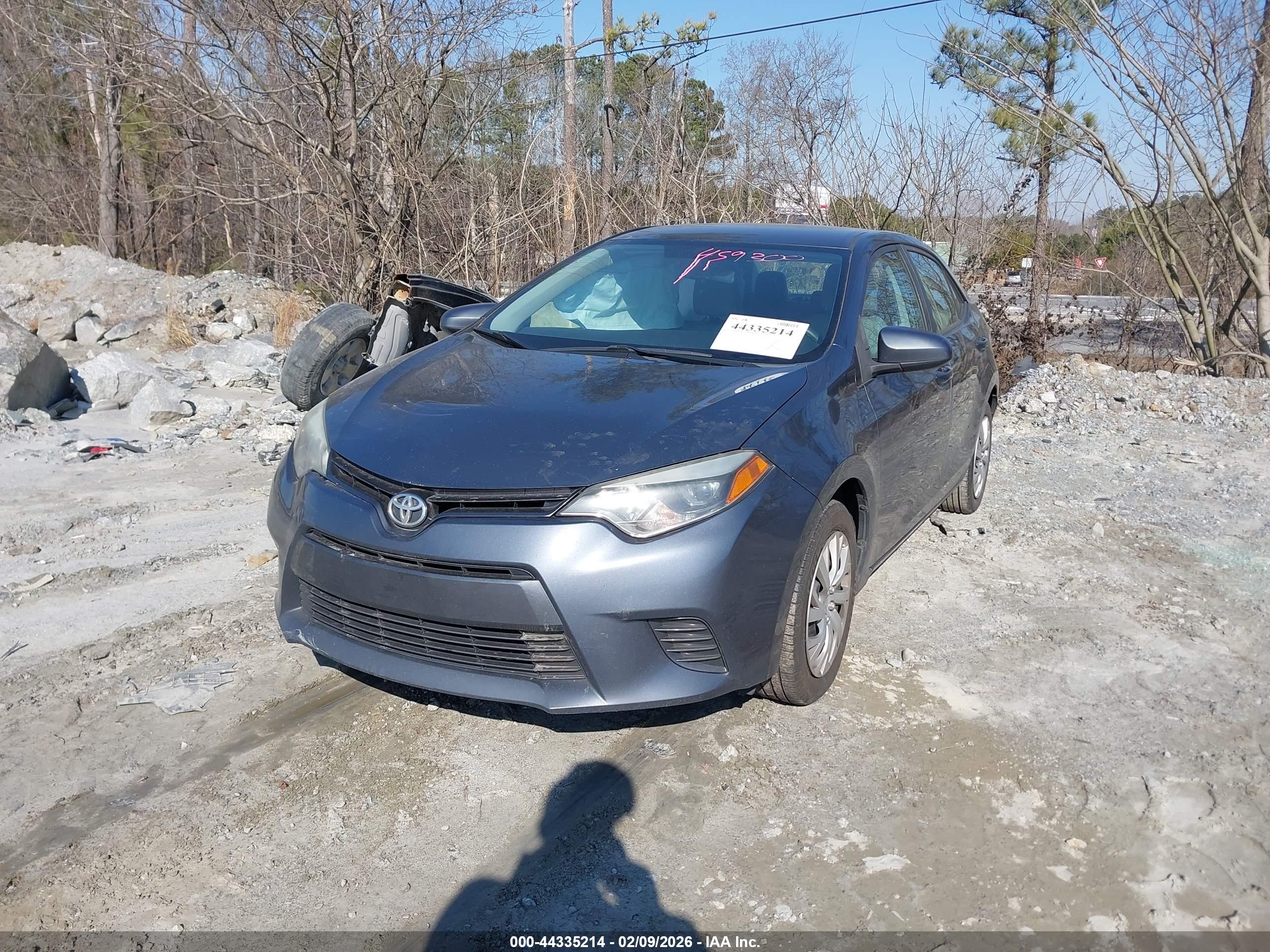 TOYOTA COROLLA image 2