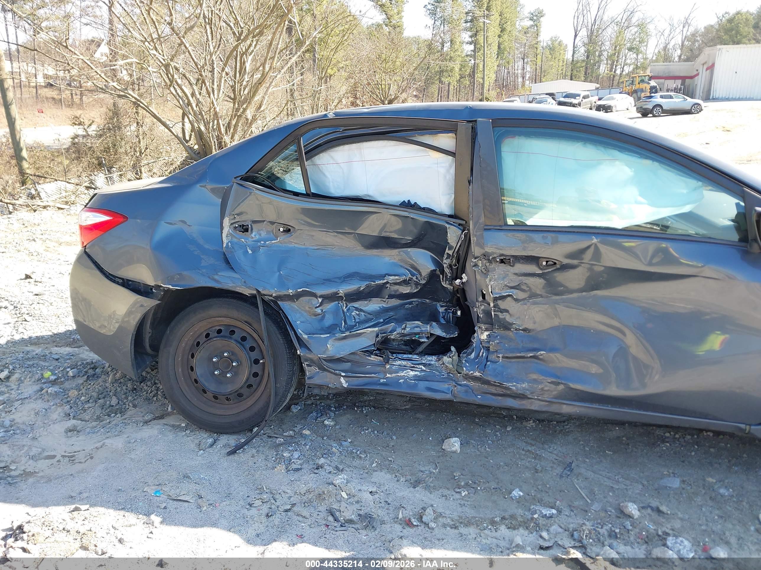 TOYOTA COROLLA image 6