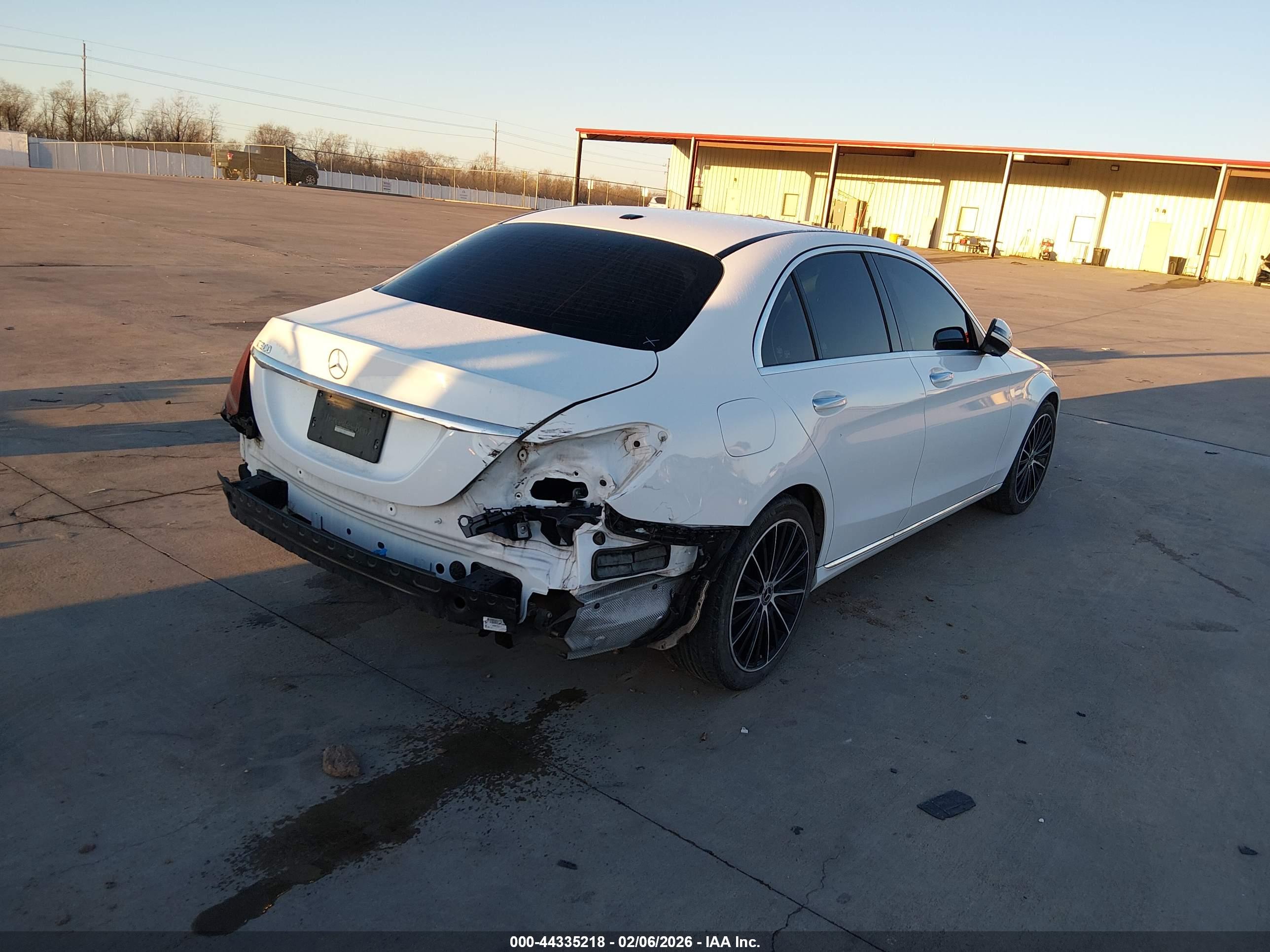 MERCEDES-BENZ C image 4