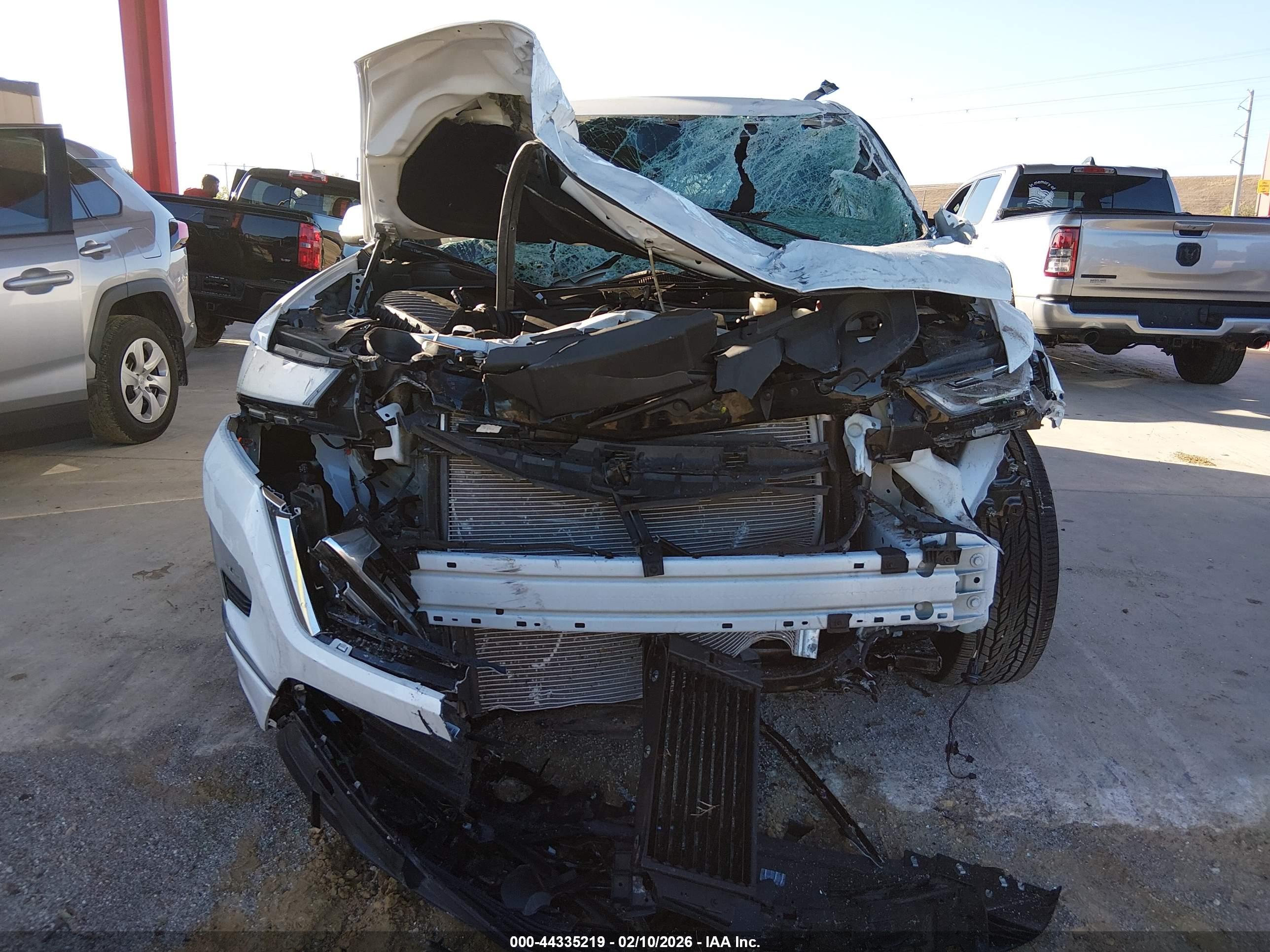 CHEVROLET TRAVERSE image 6