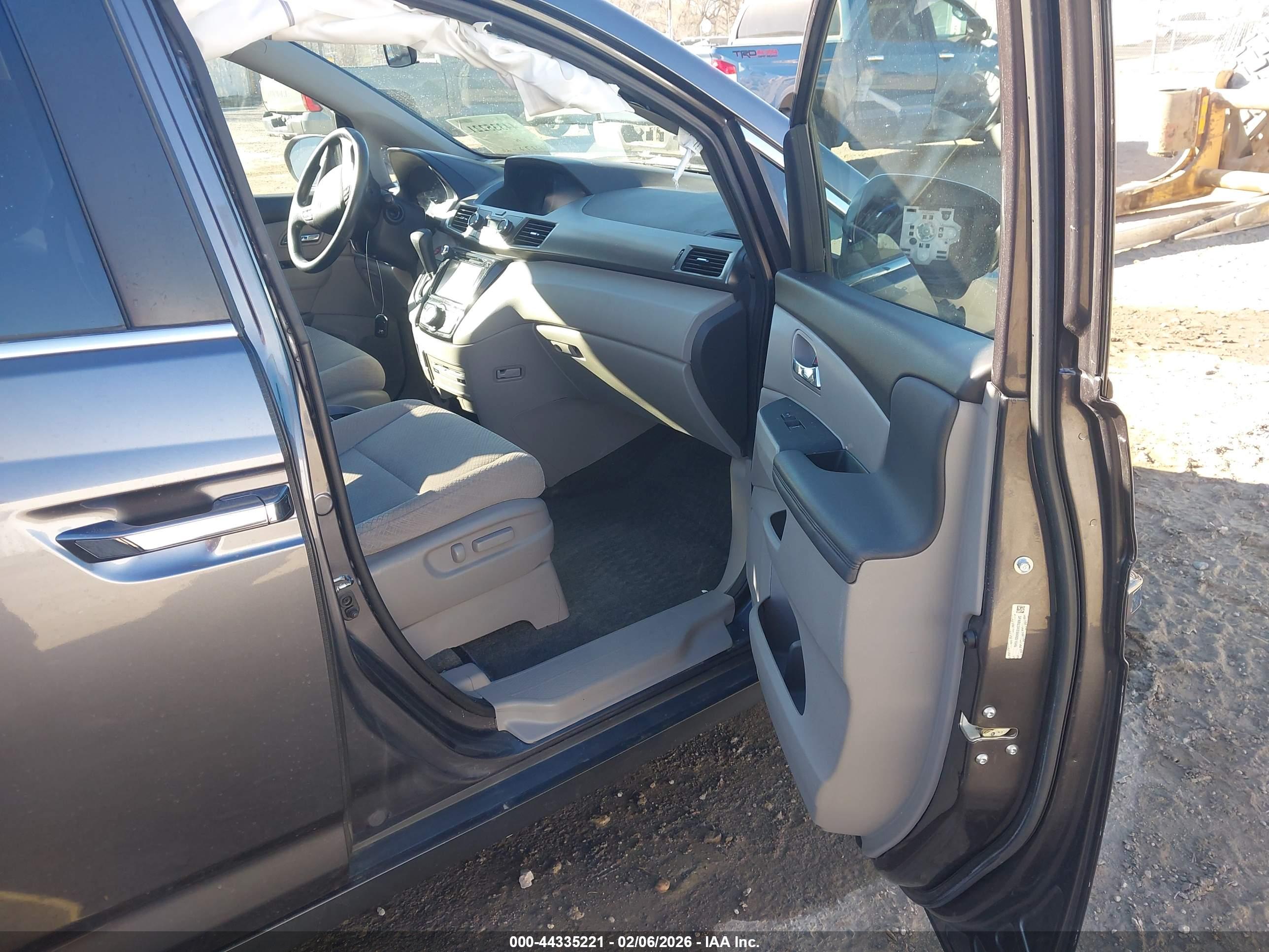 HONDA ODYSSEY image 5