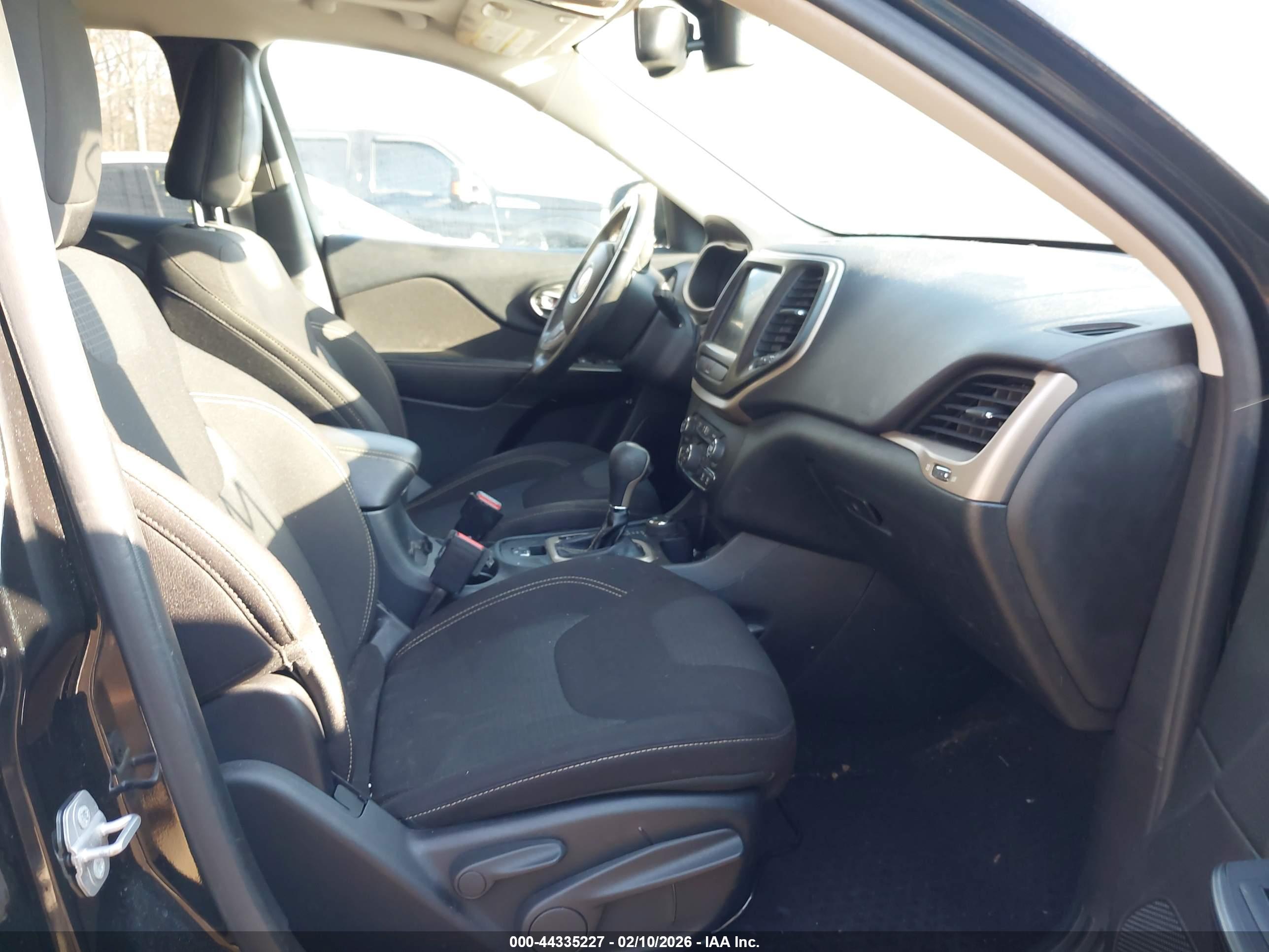 JEEP CHEROKEE image 5