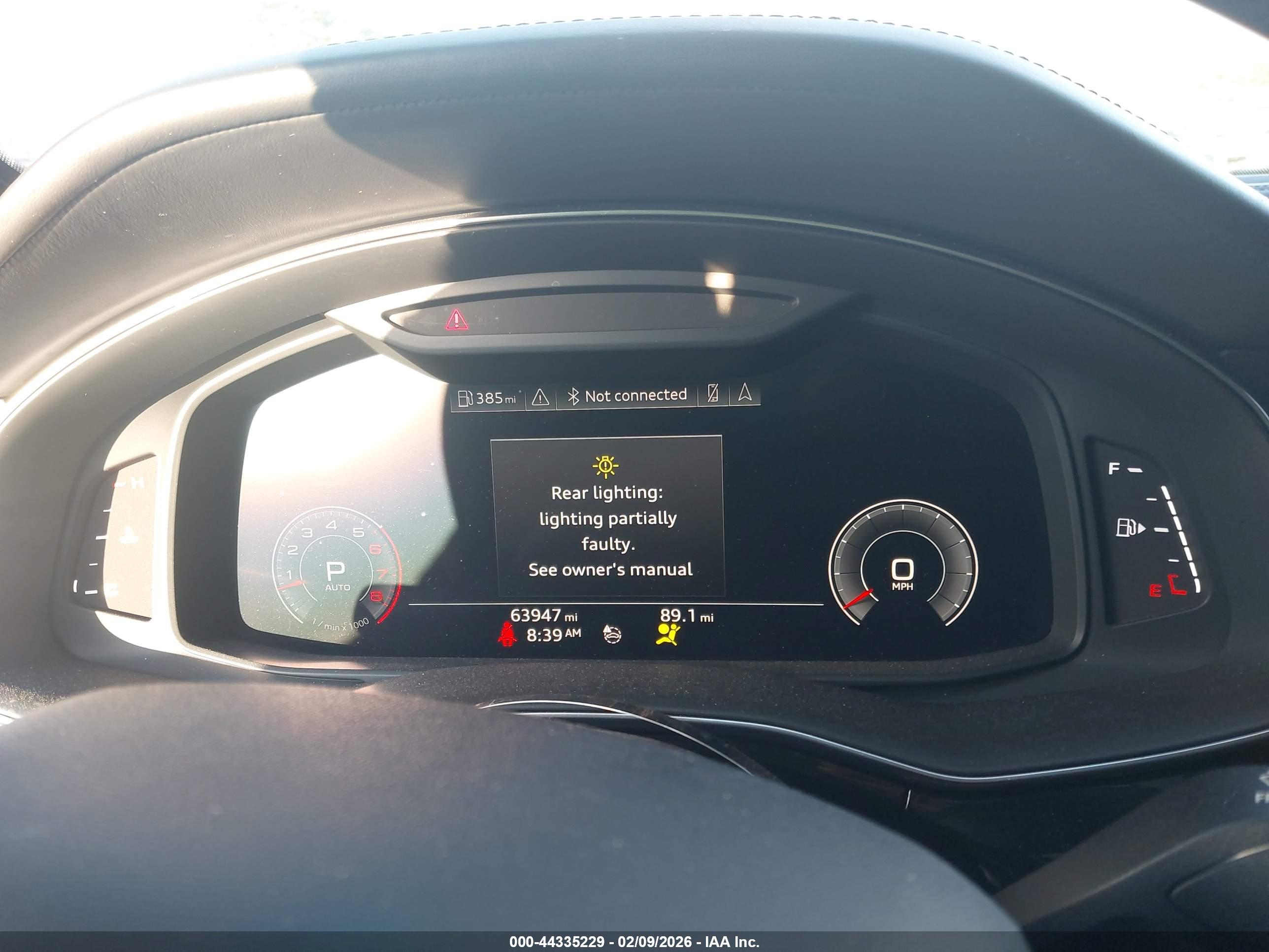 AUDI Q8 image 7