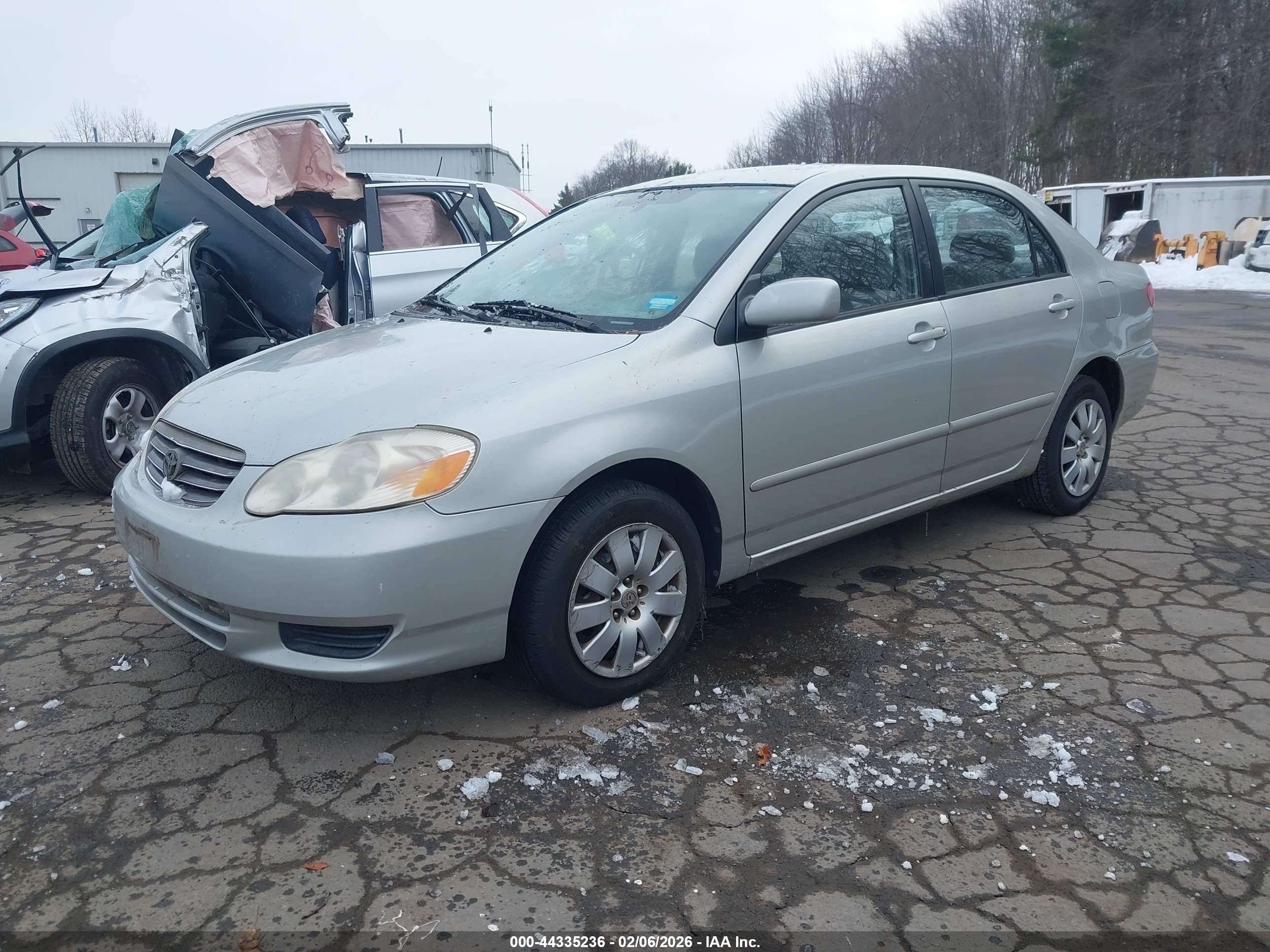 TOYOTA COROLLA image 2