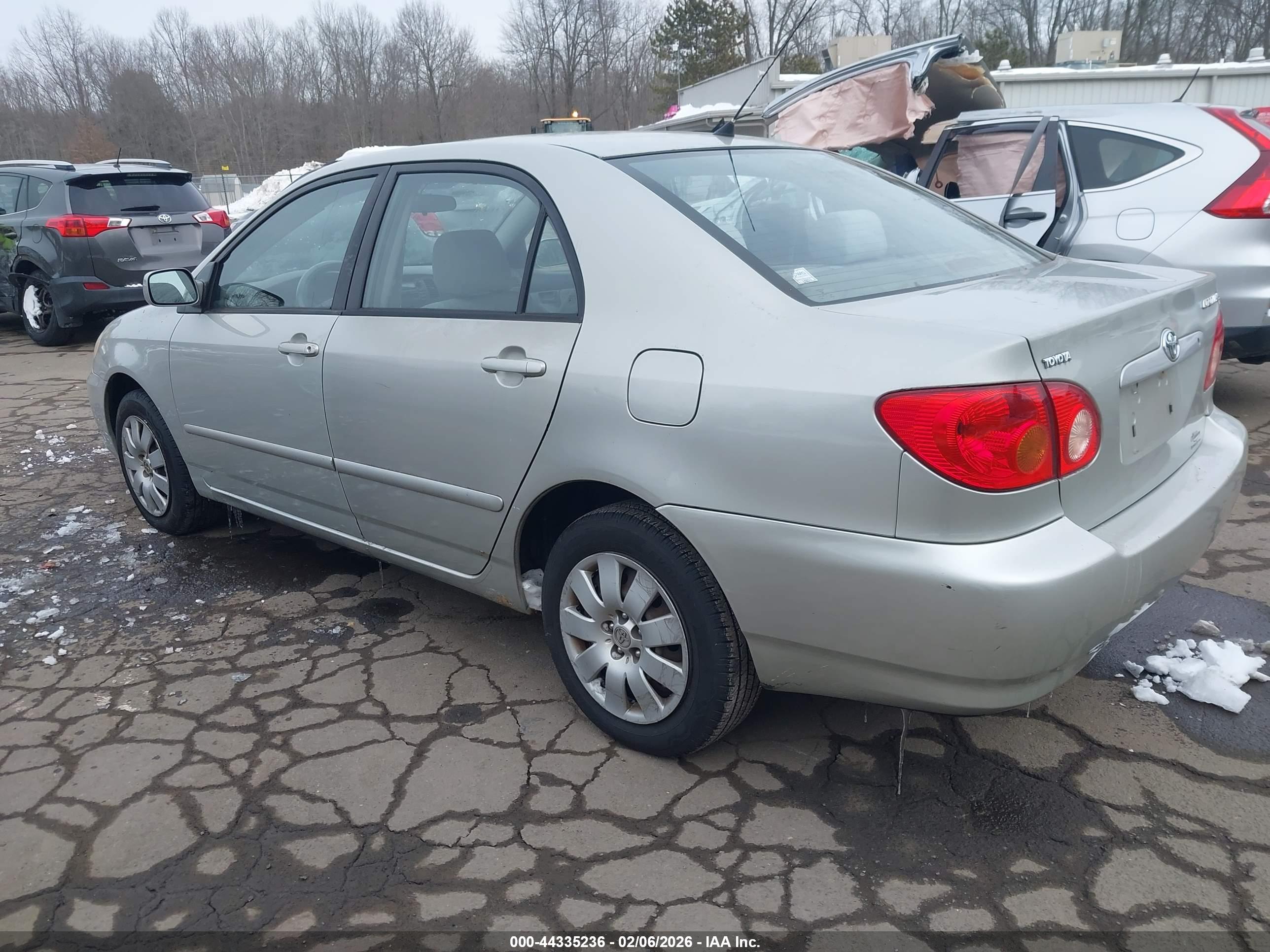 TOYOTA COROLLA image 3