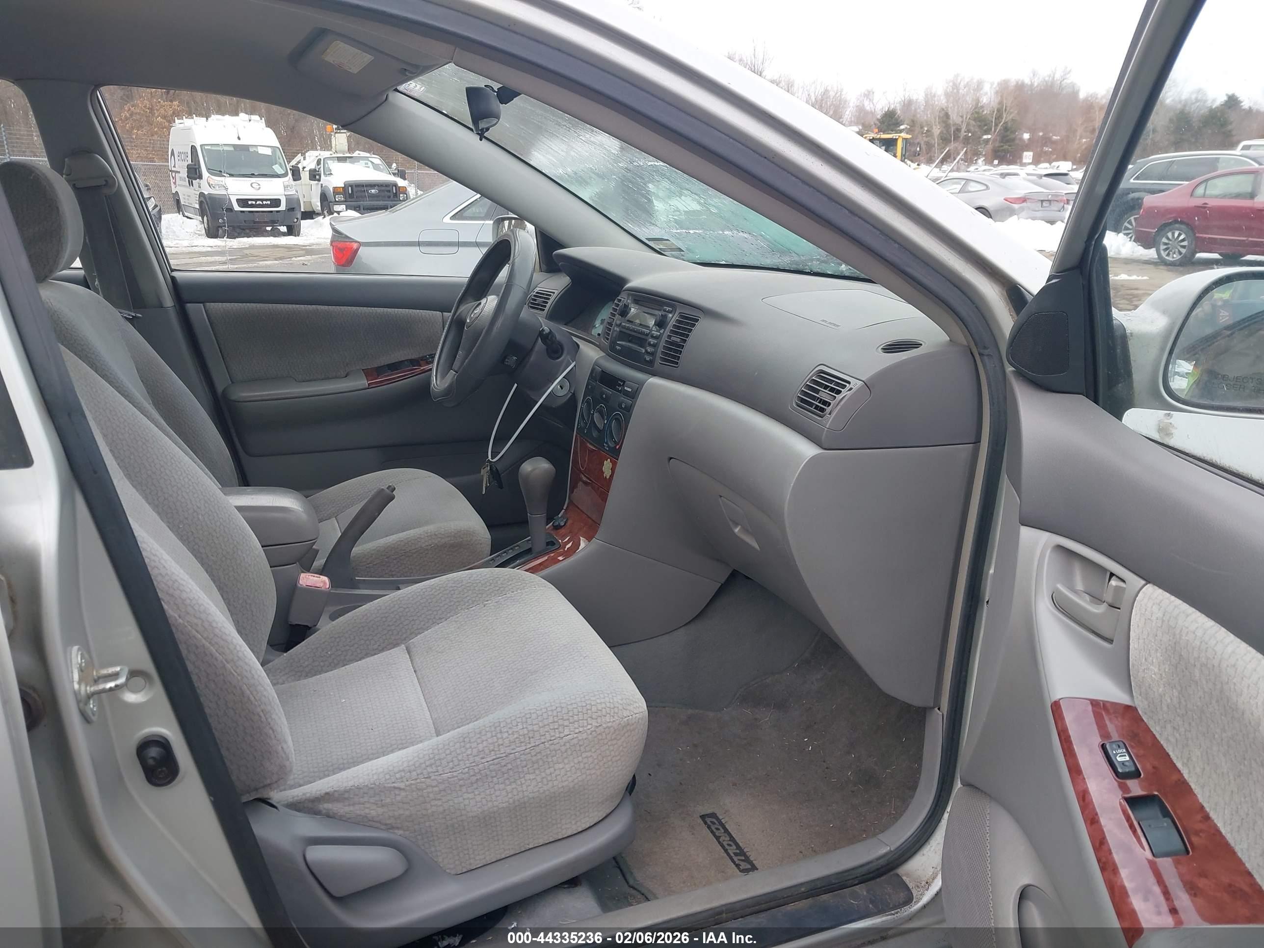 TOYOTA COROLLA image 5