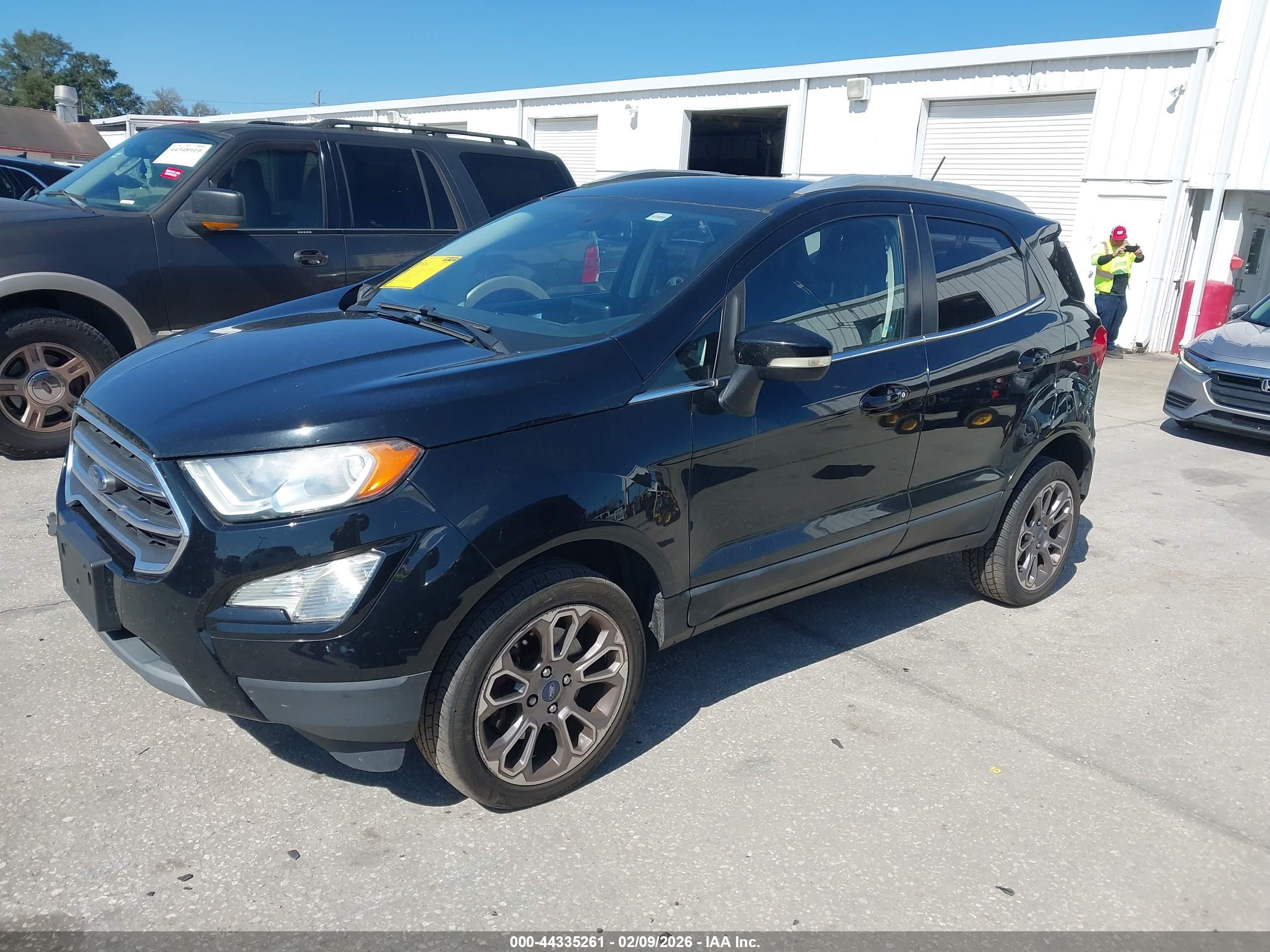 FORD ECOSPORT image 2