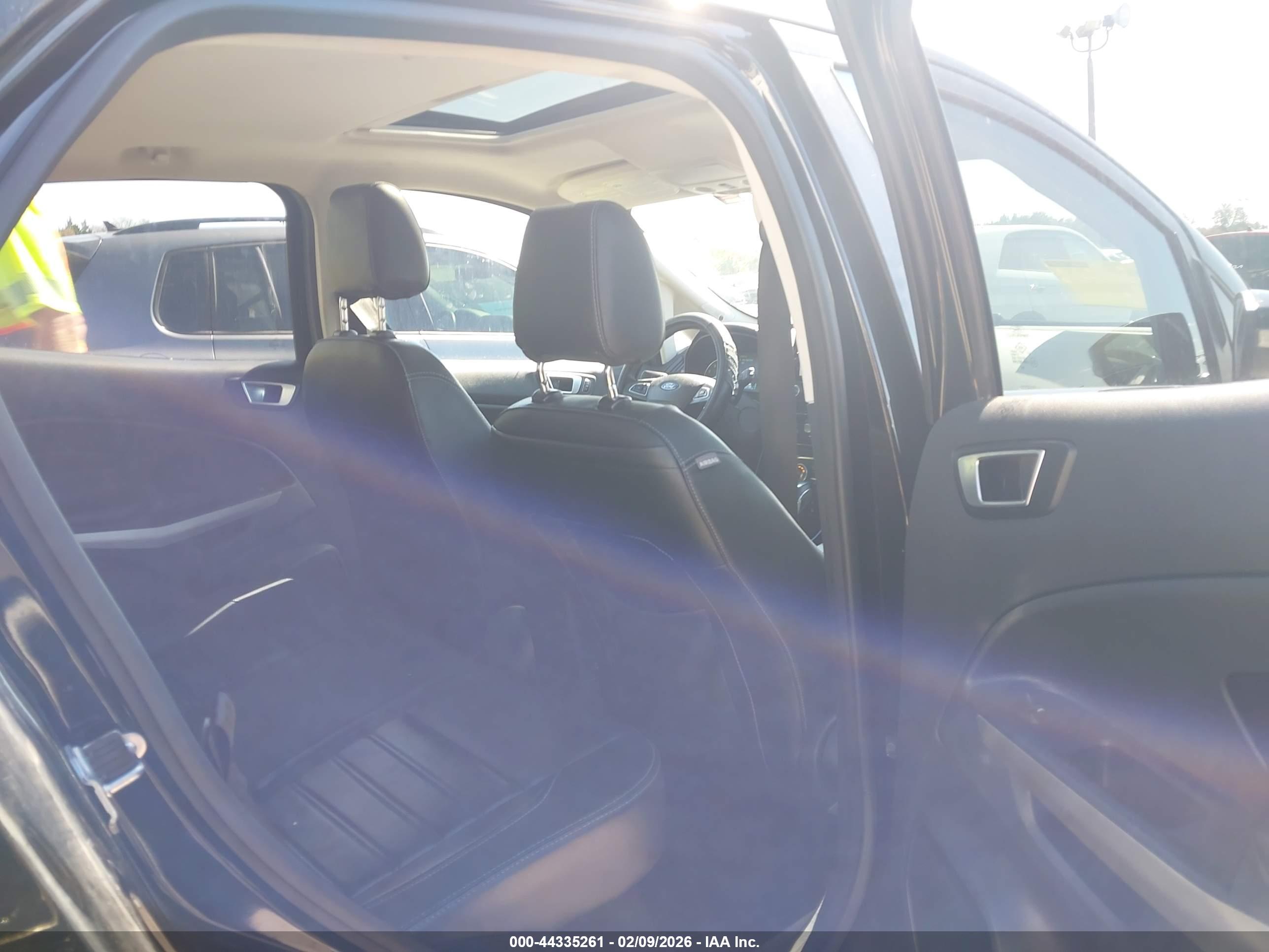 FORD ECOSPORT image 8