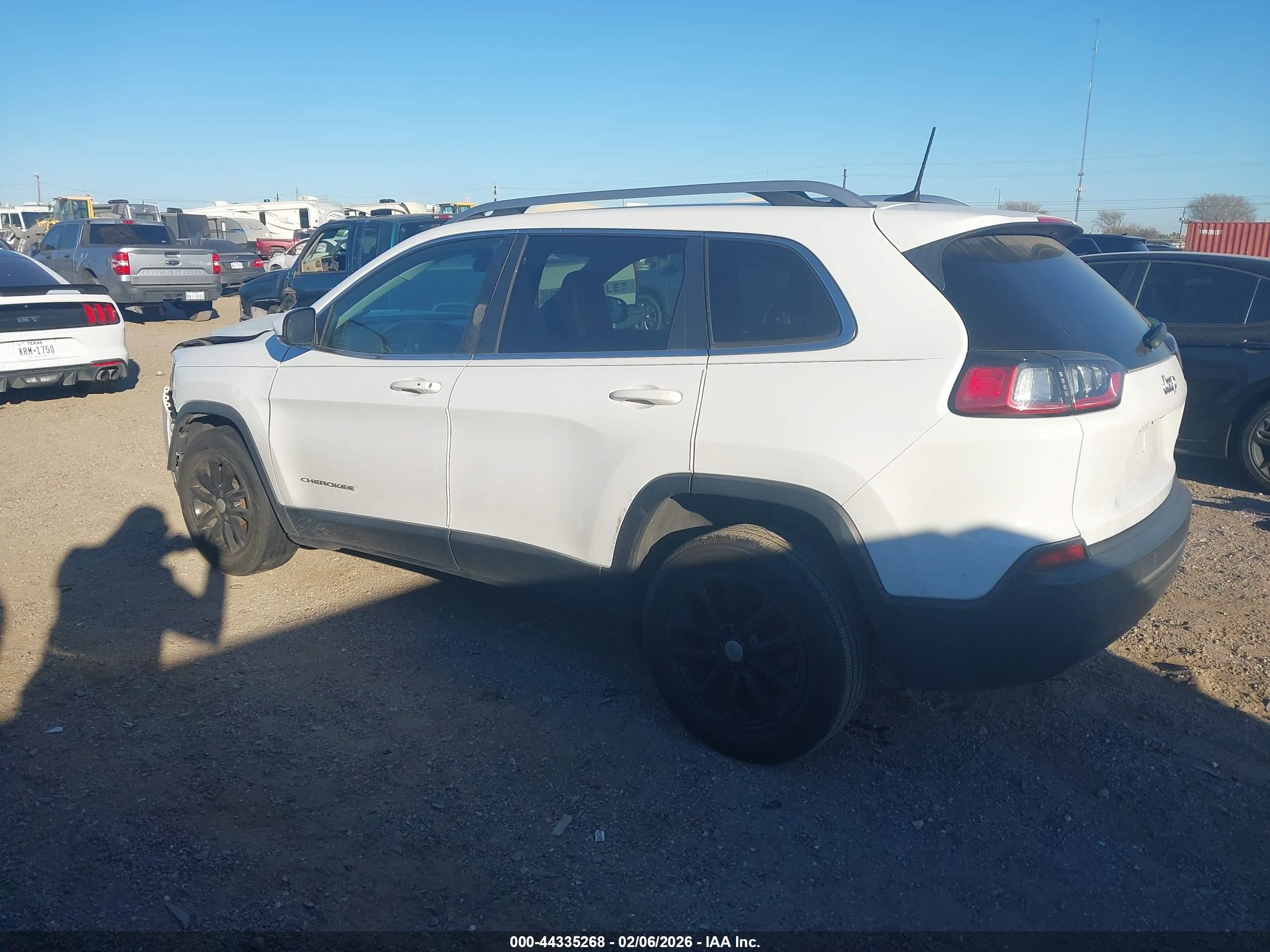 JEEP CHEROKEE image 3