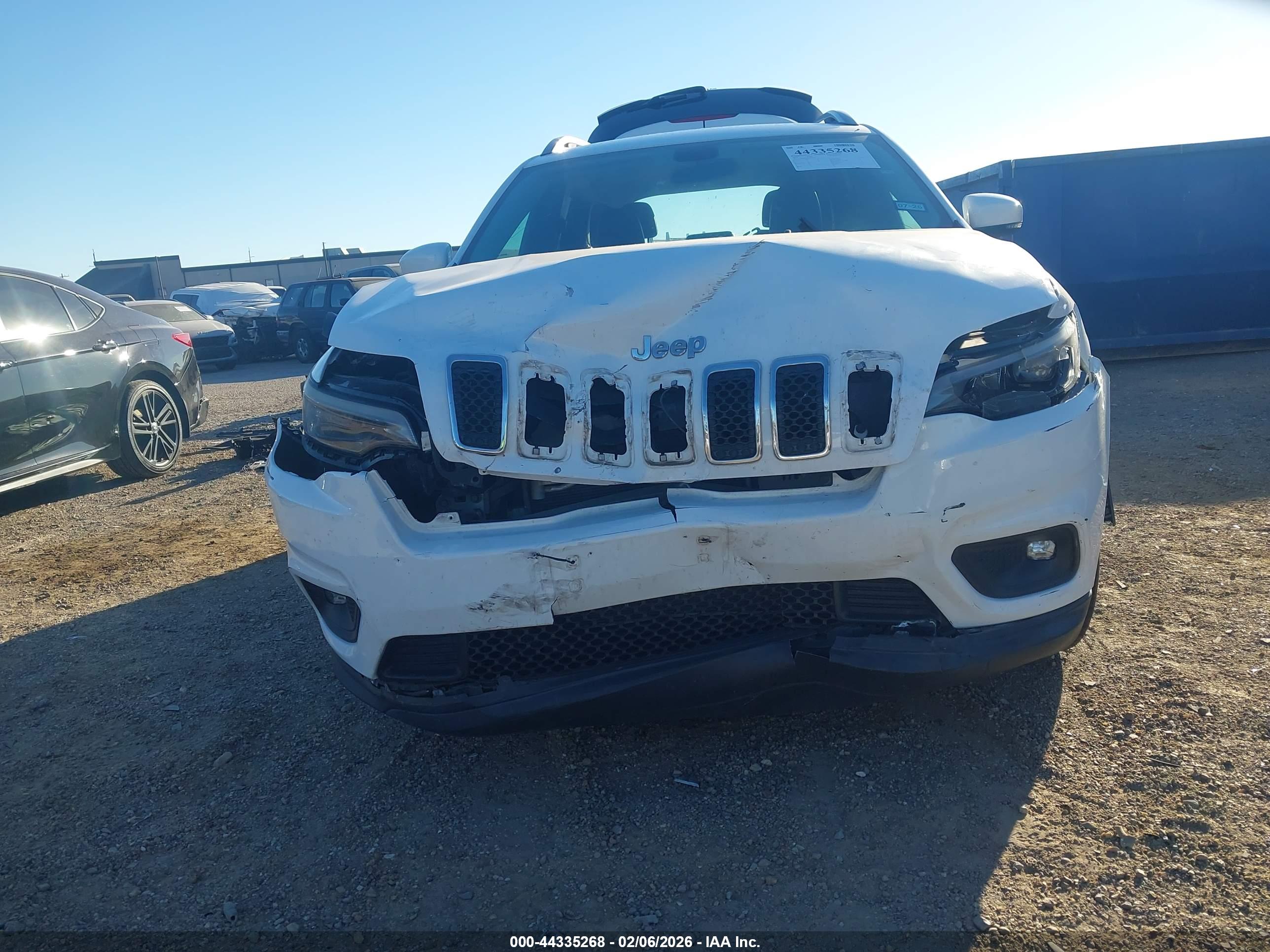 JEEP CHEROKEE image 6