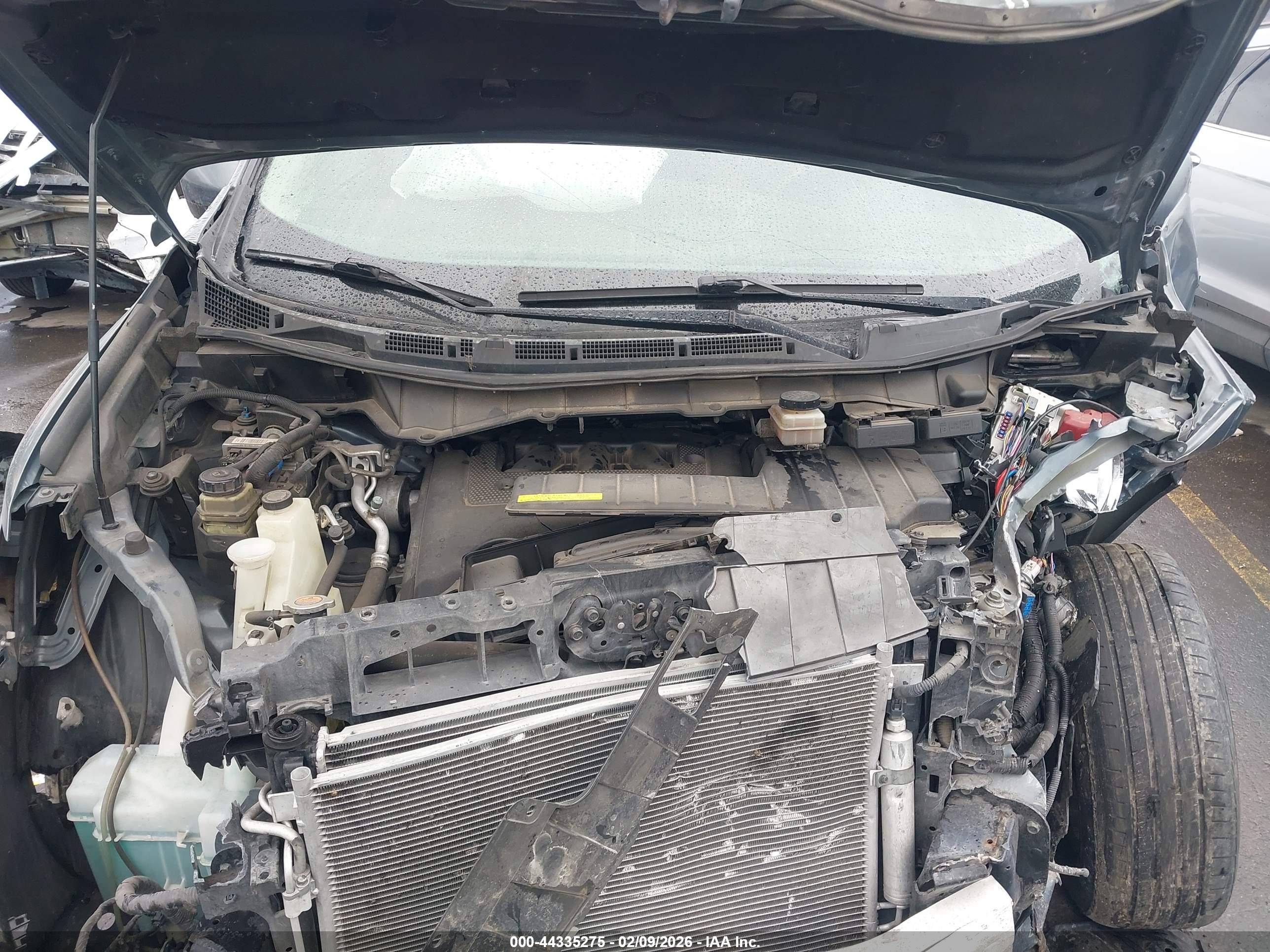 NISSAN QUEST image 10
