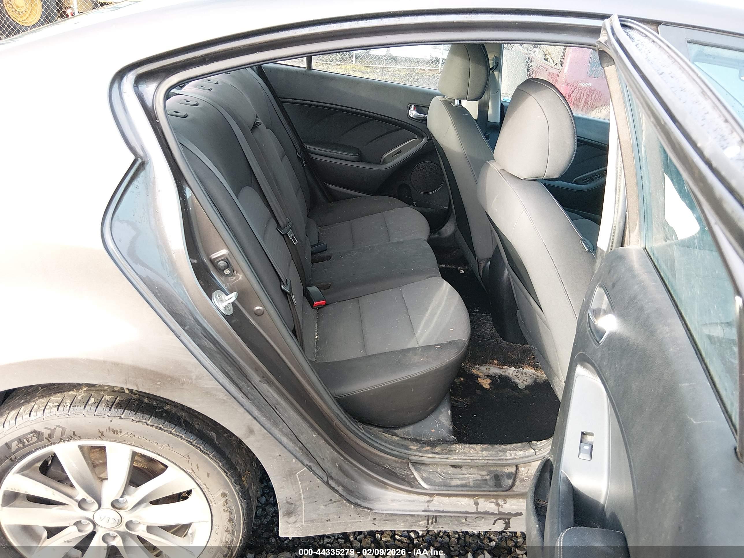 KIA FORTE image 8
