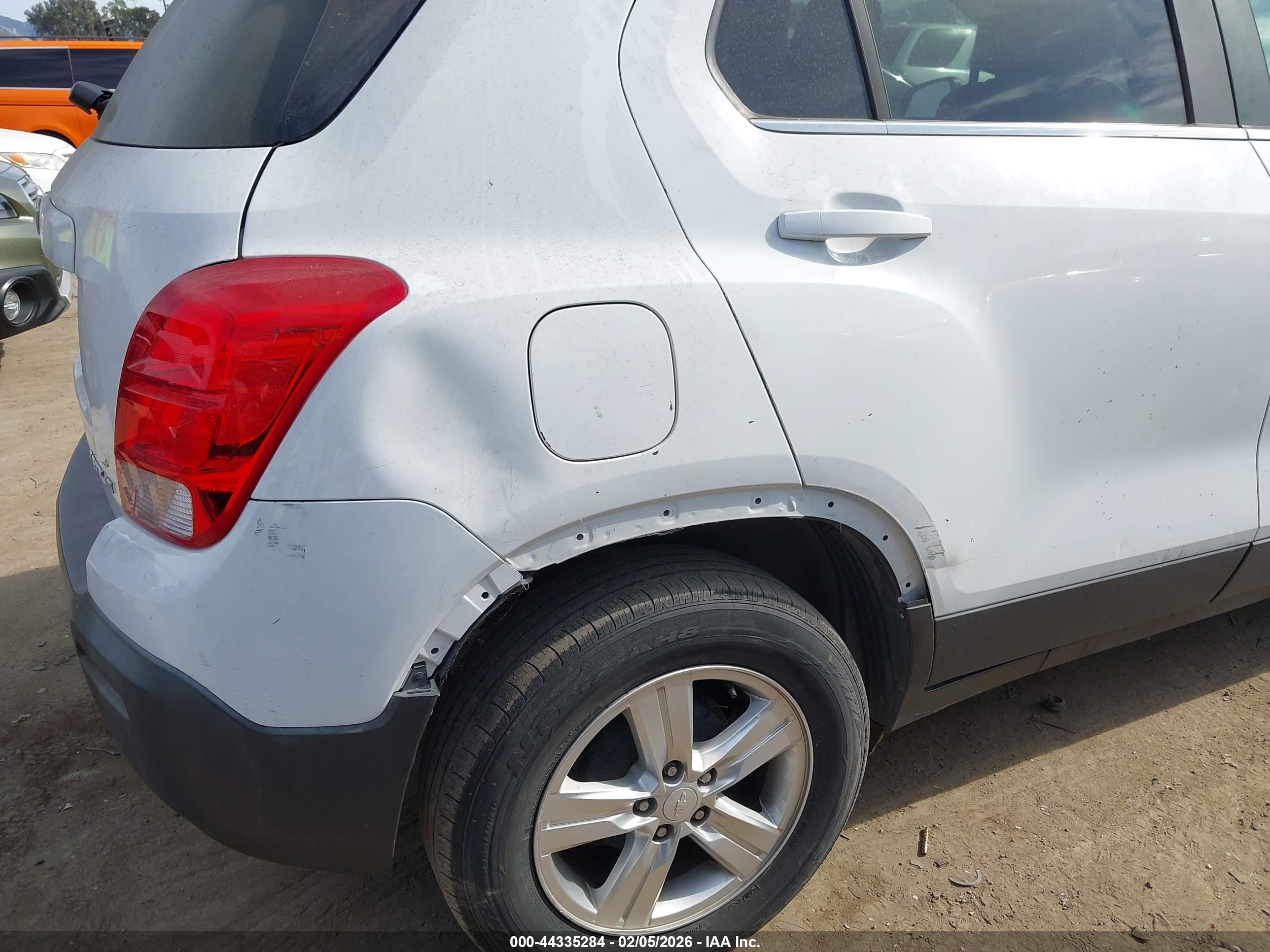 CHEVROLET TRAX image 6