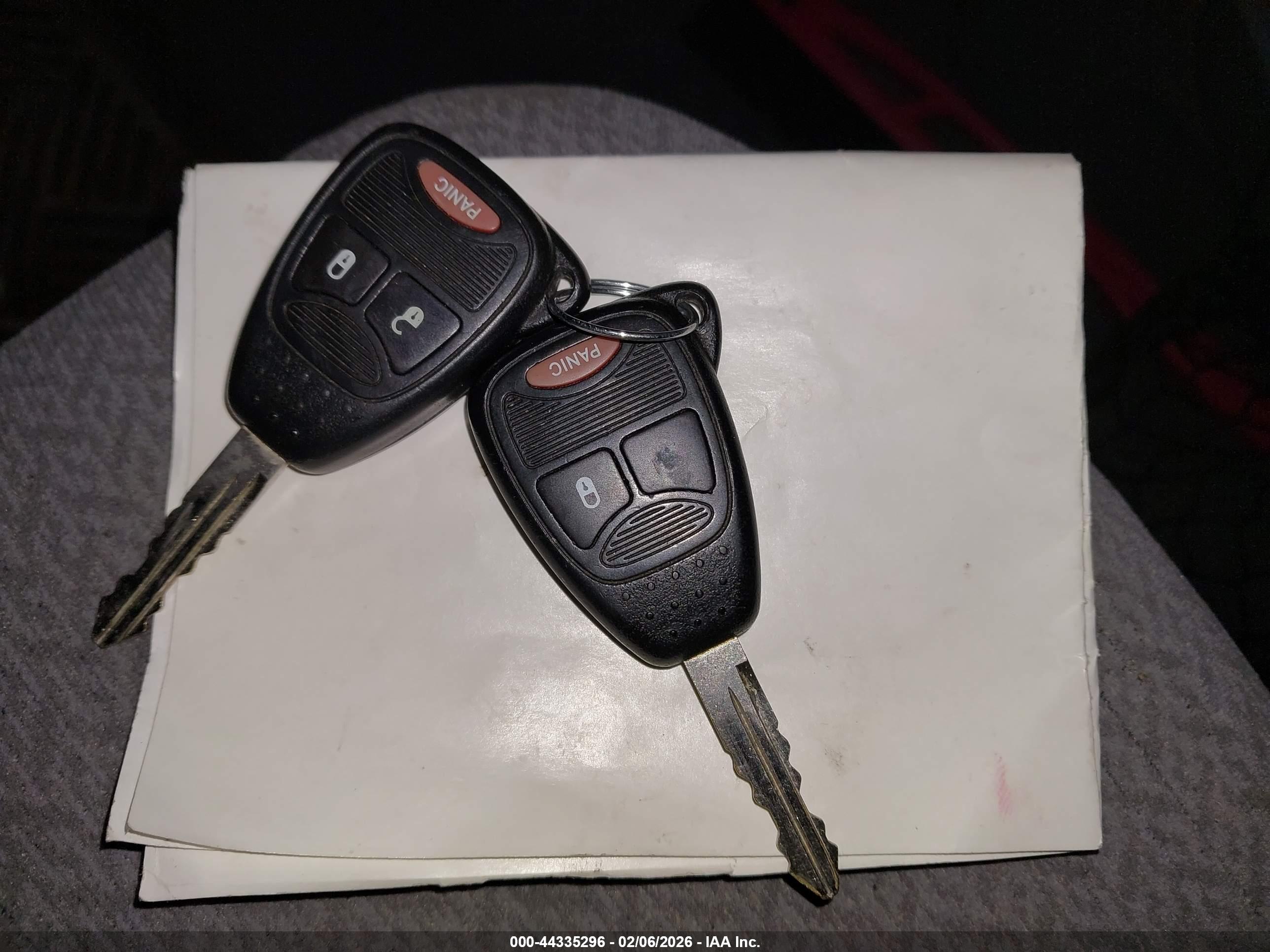 DODGE CARAVAN image 11