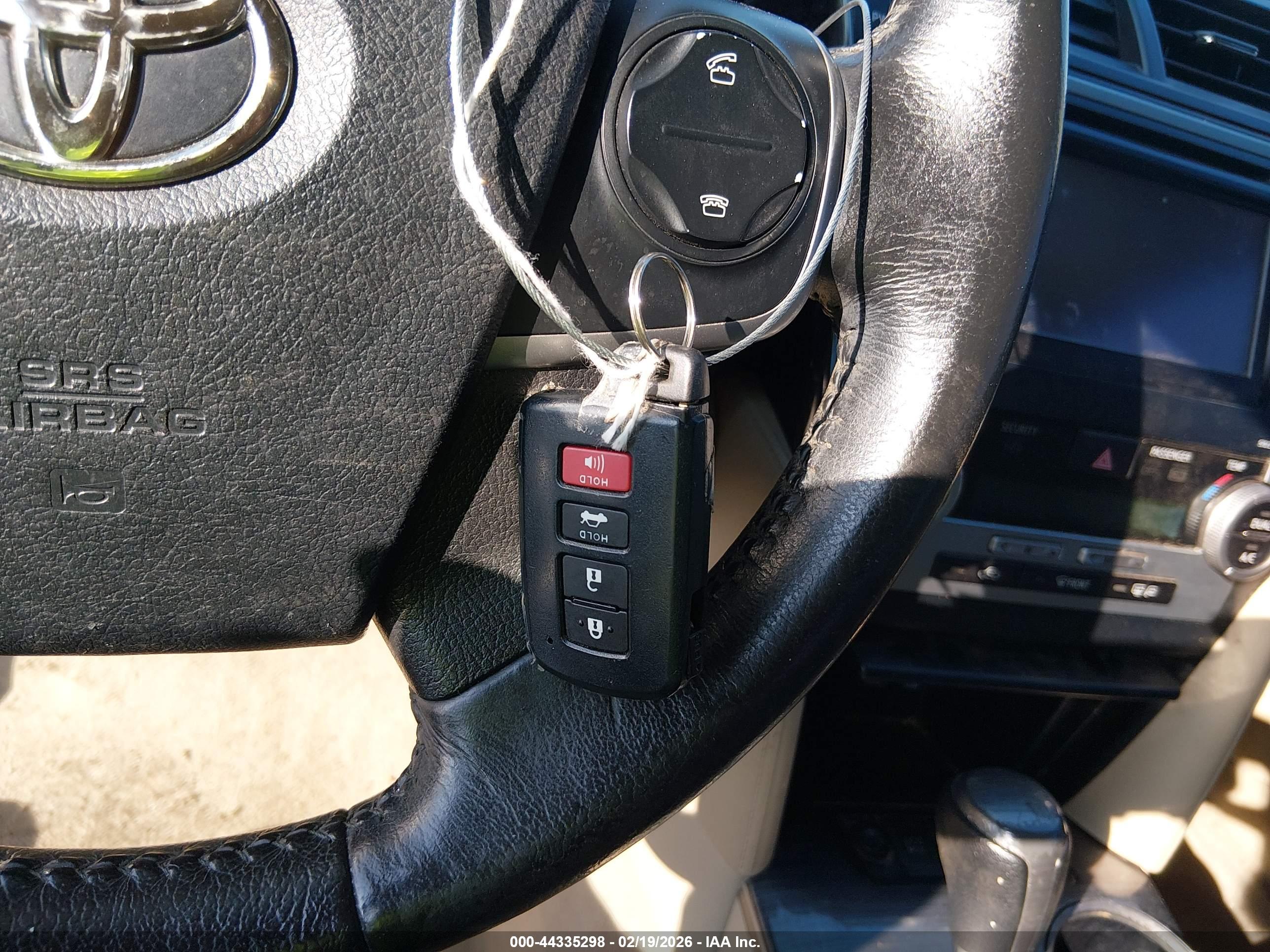 TOYOTA CAMRY image 11