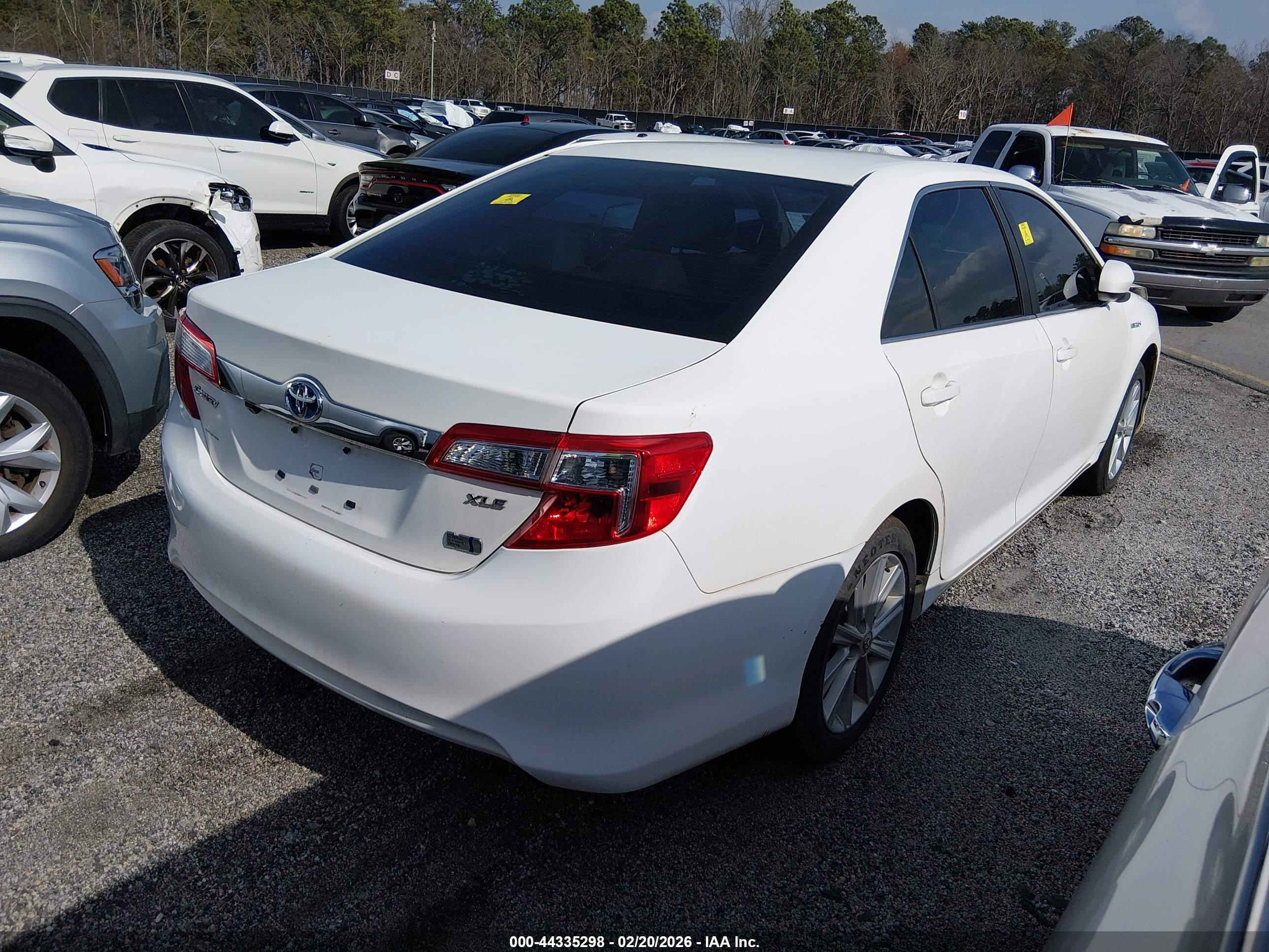 TOYOTA CAMRY image 4