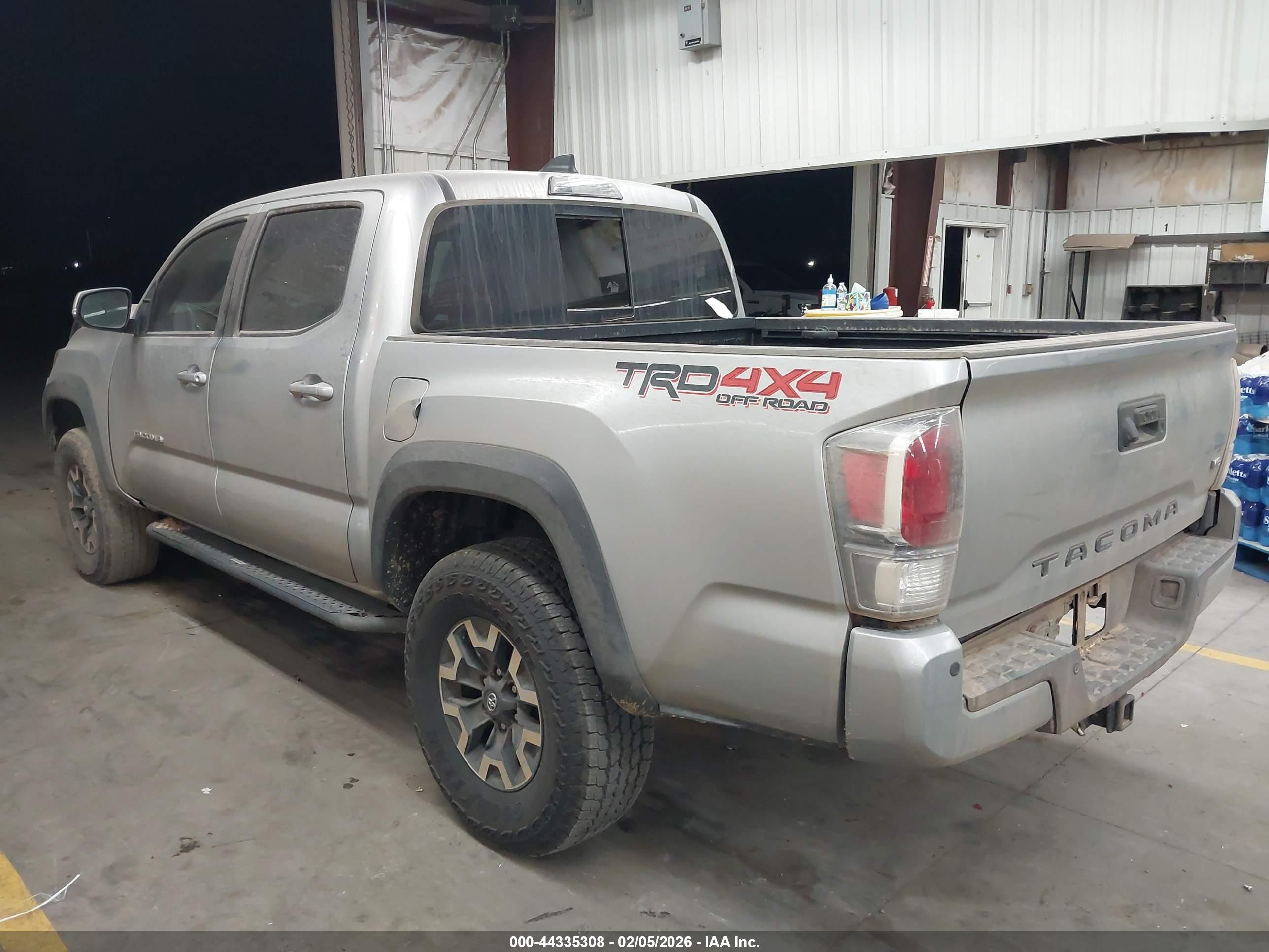 TOYOTA TACOMA image 3