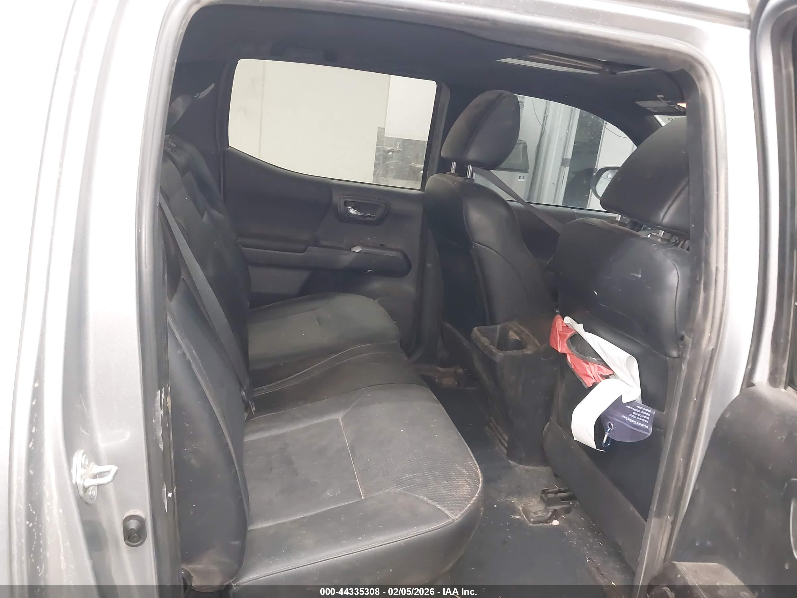 TOYOTA TACOMA image 8