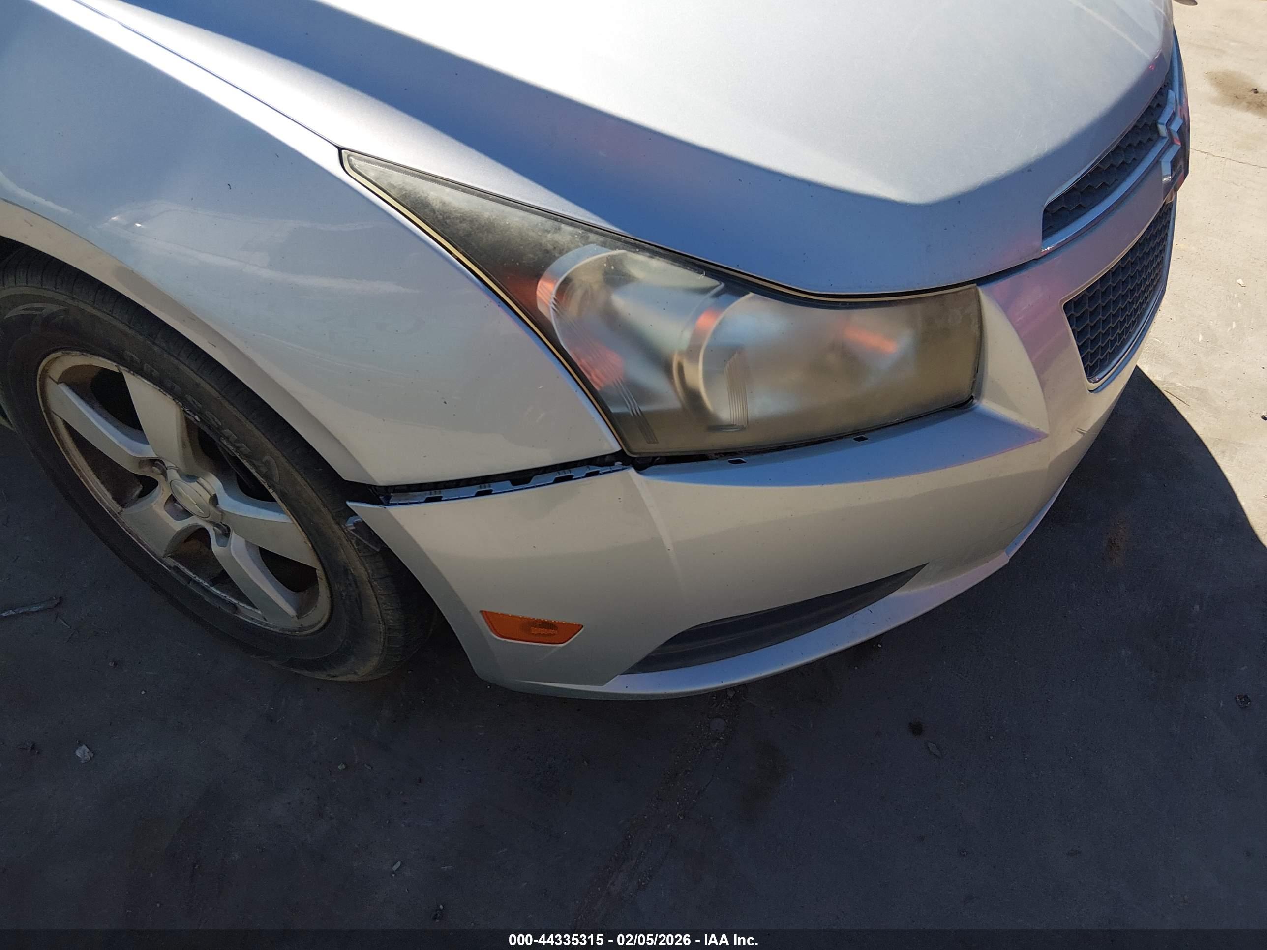 CHEVROLET CRUZE image 6