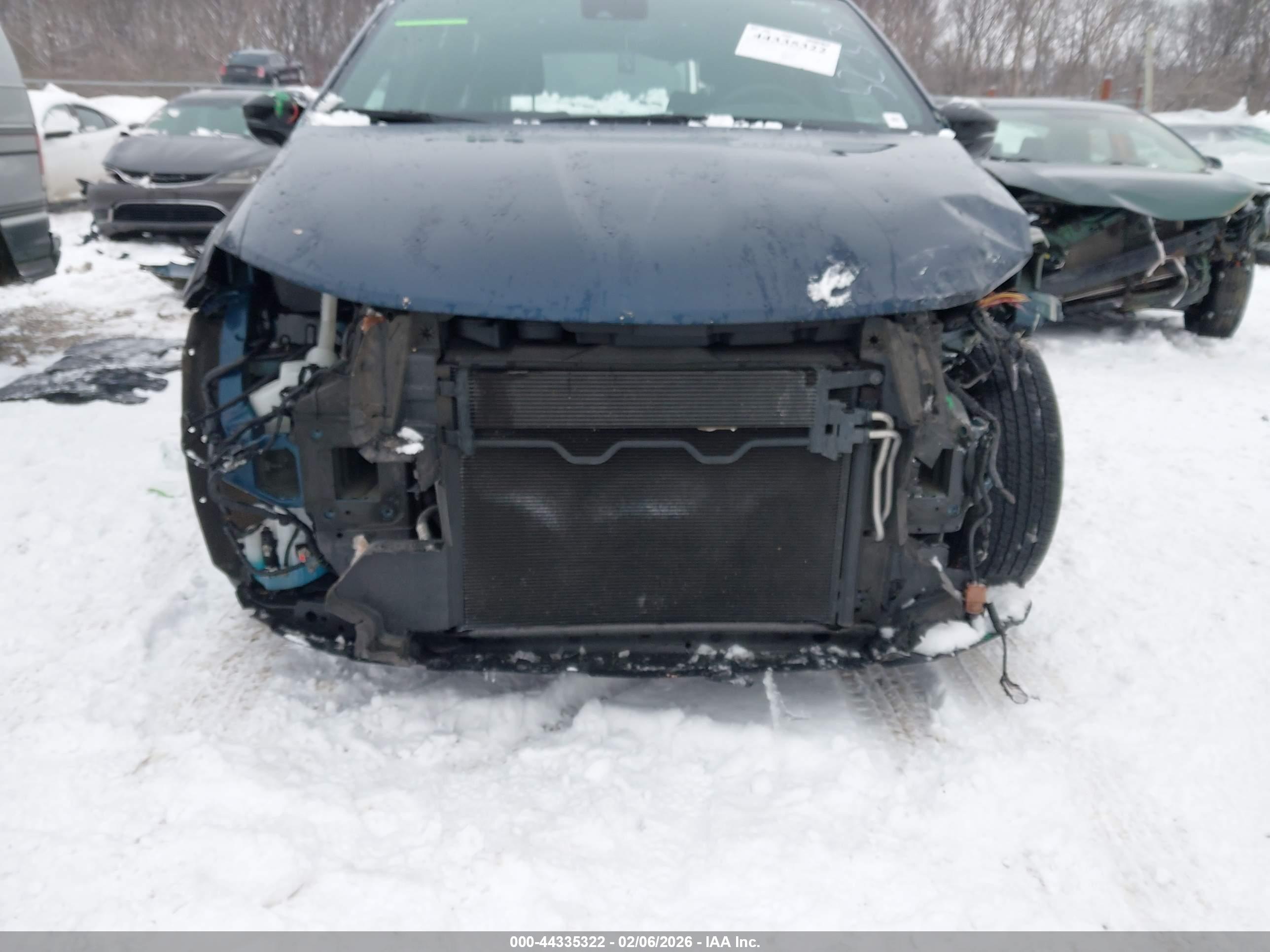 CHRYSLER PACIFICA image 6