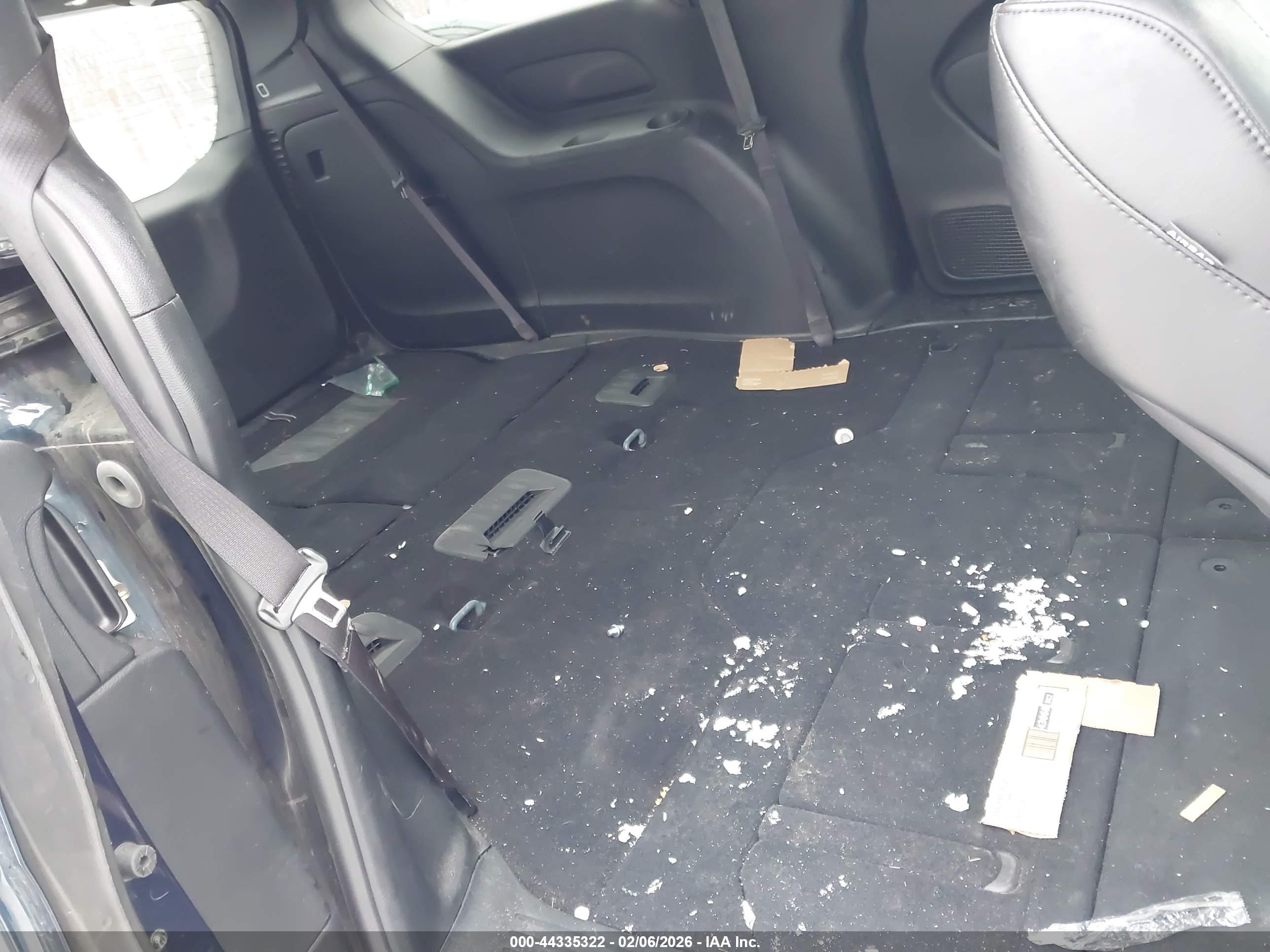 CHRYSLER PACIFICA image 8