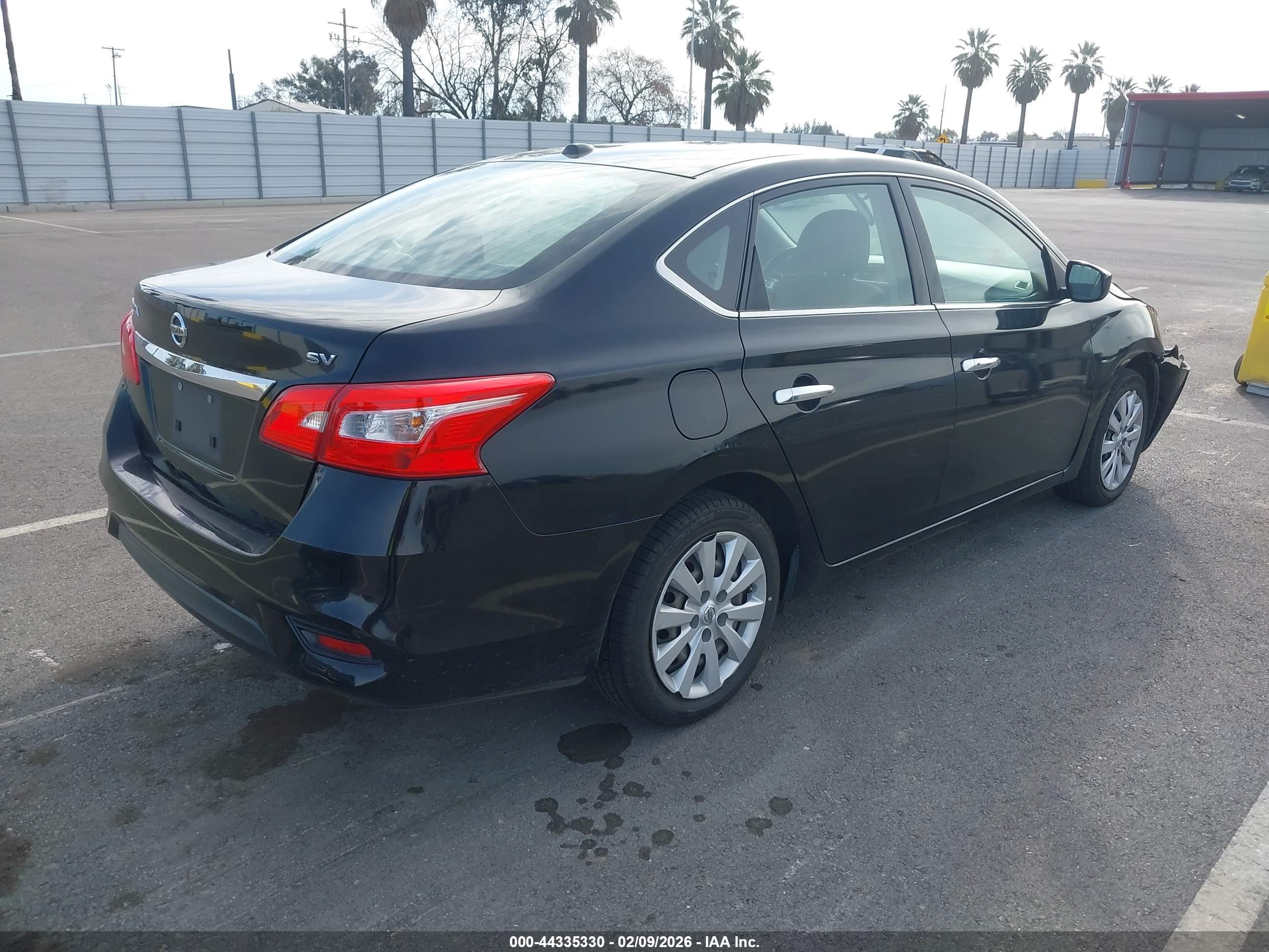 NISSAN SENTRA image 4