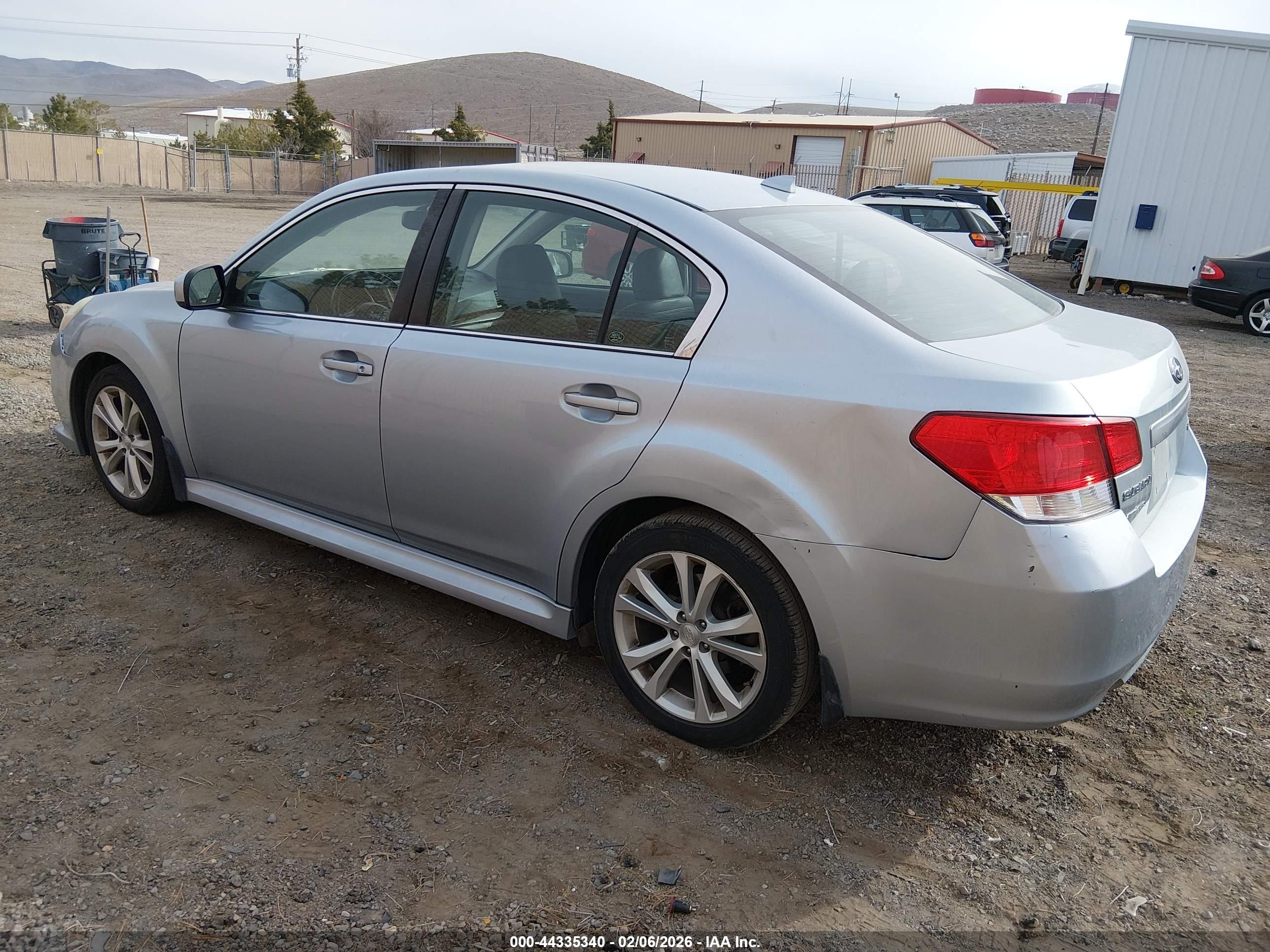 SUBARU LEGACY image 3