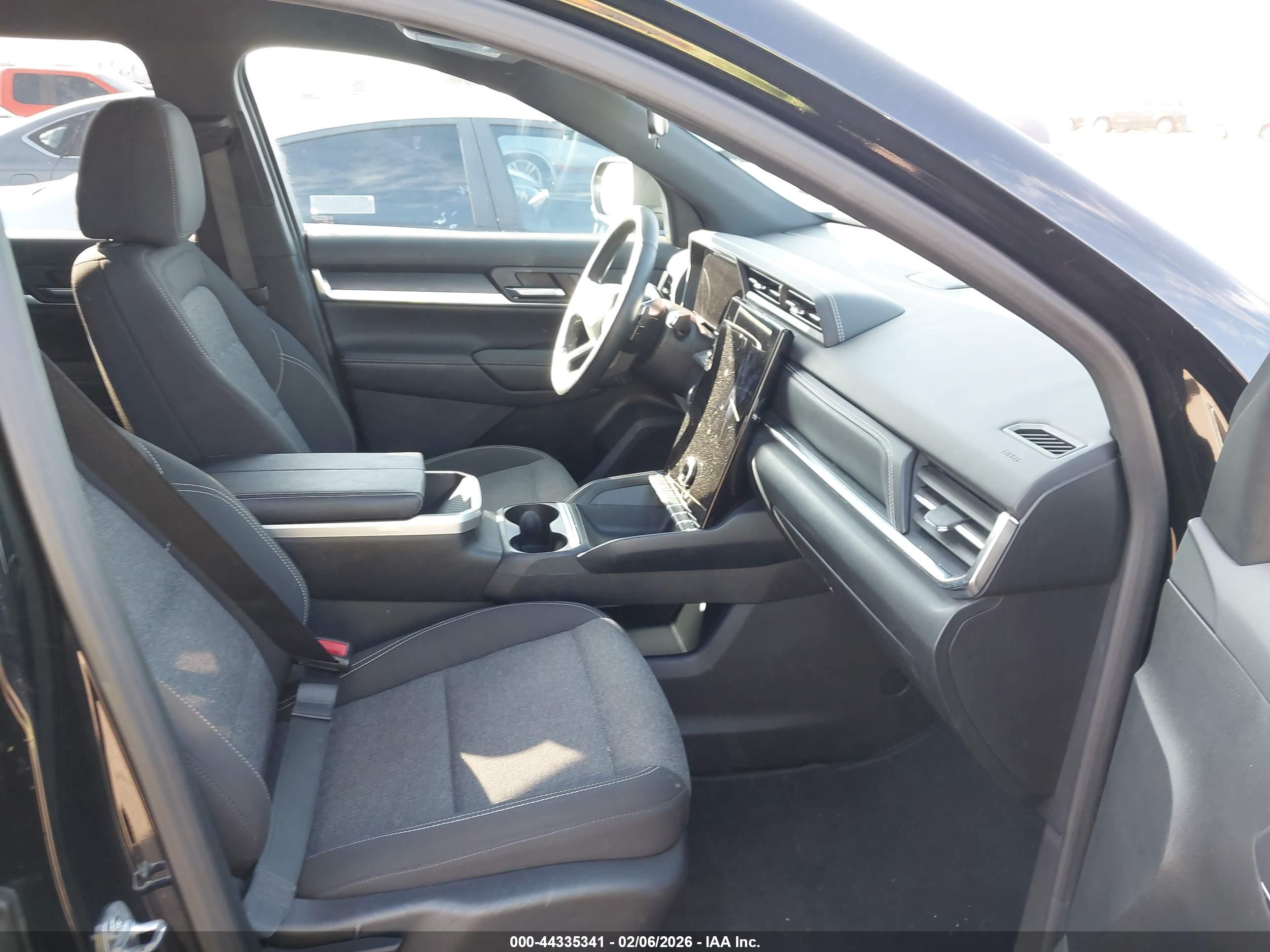 GMC TERRAIN image 5